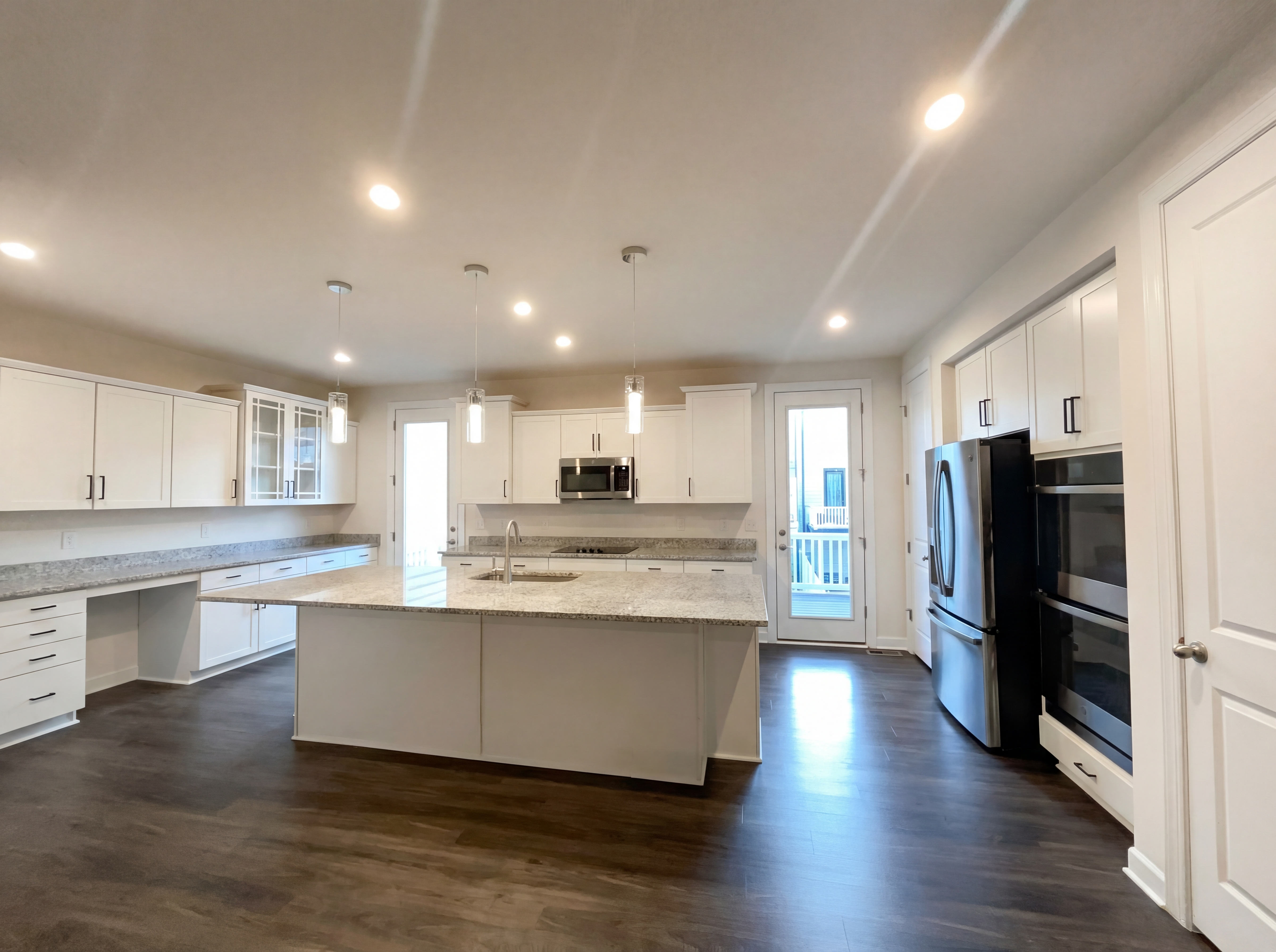 Photo 2 of 42 of 8124 Bock Farm Pl, Alexandria, VA