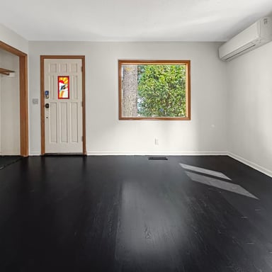 Property photo 3 of 5926 SE Lexington St