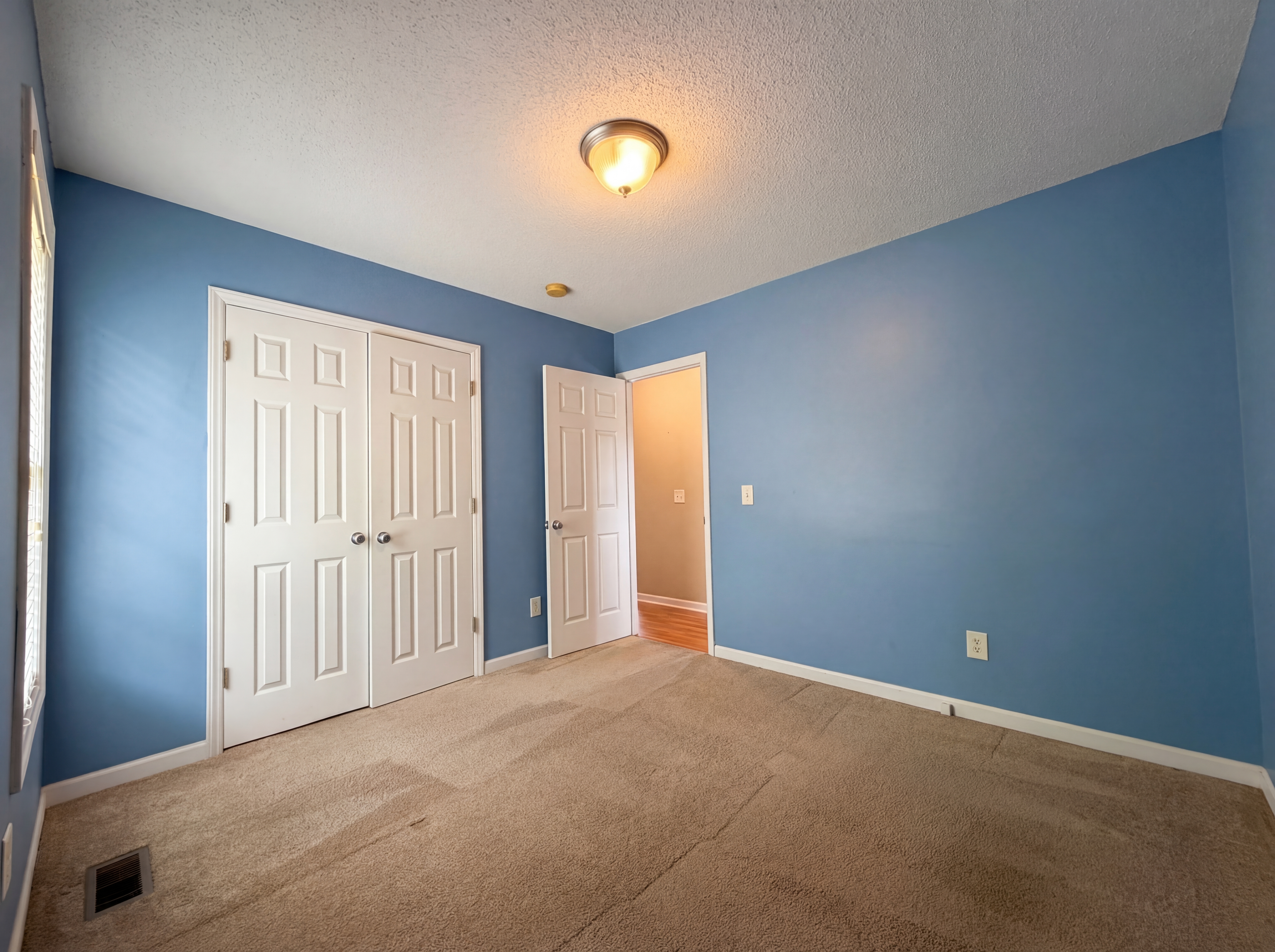 Photo 12 of 16 of 2037 Fairview Ln, Sanford, NC