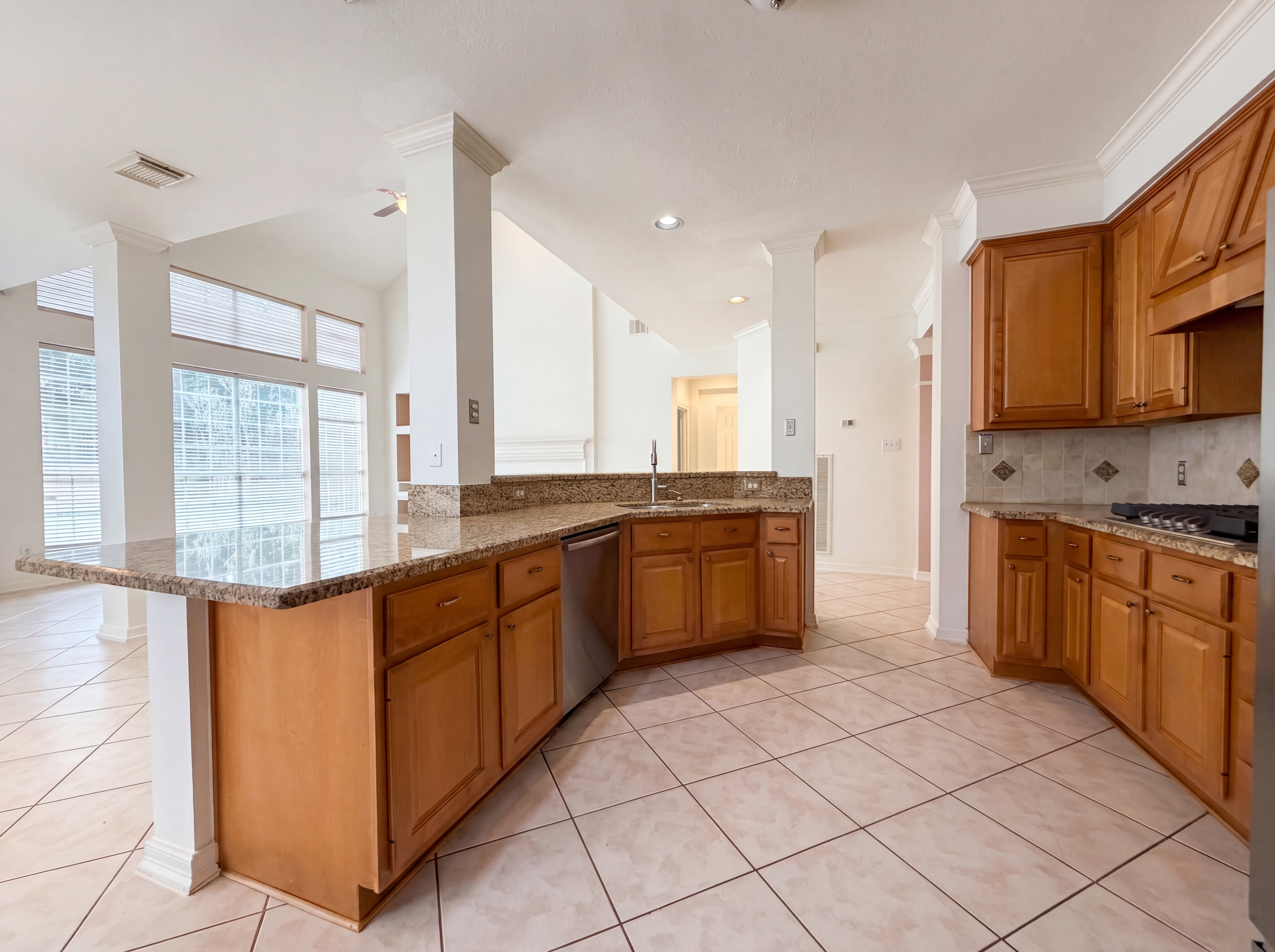 Photo 6 of 24 of 22815 Whitewater Creek Cir, Katy, TX