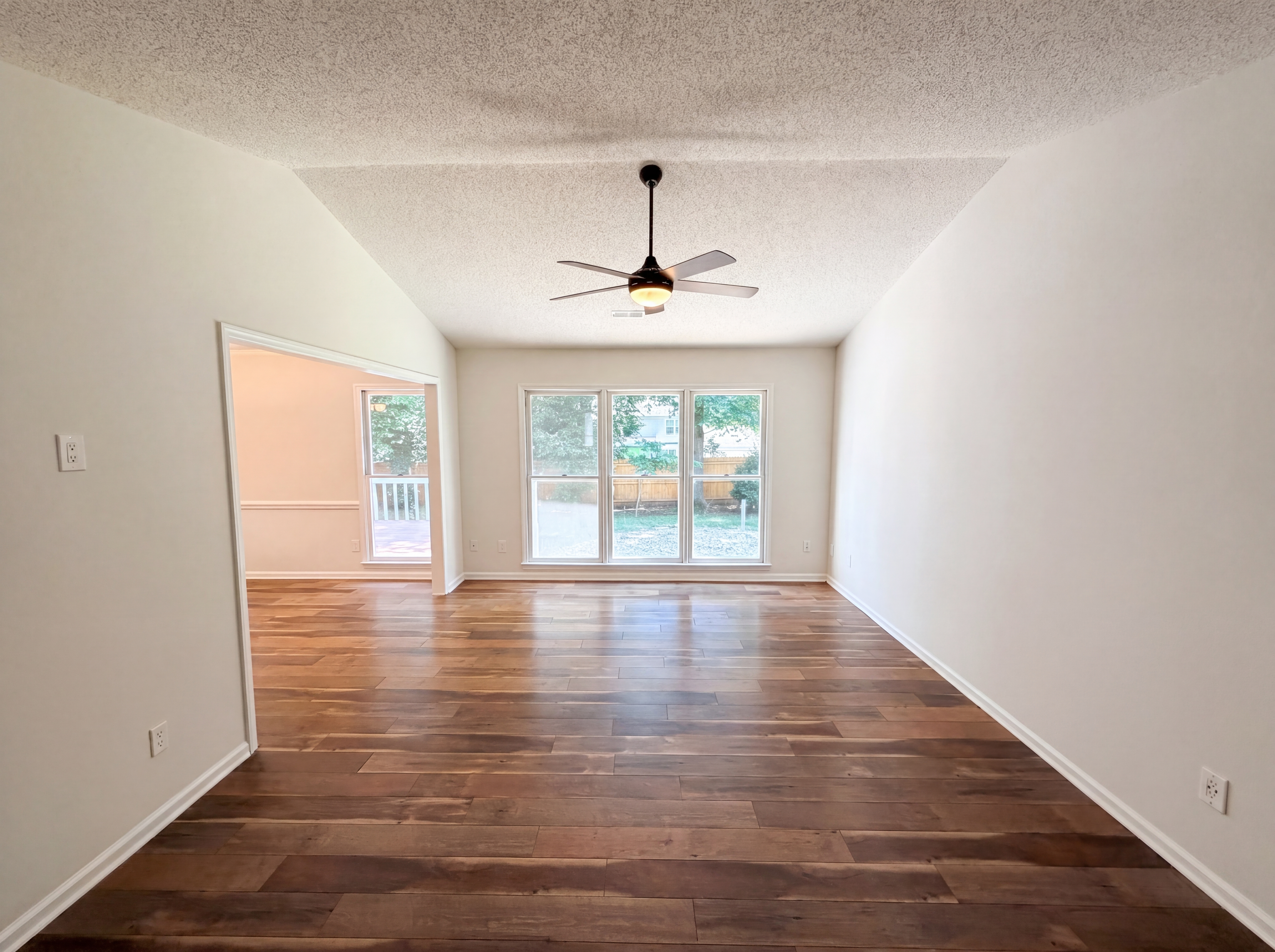 Photo 6 of 19 of 13622 Tynecastle Ln, Matthews, NC
