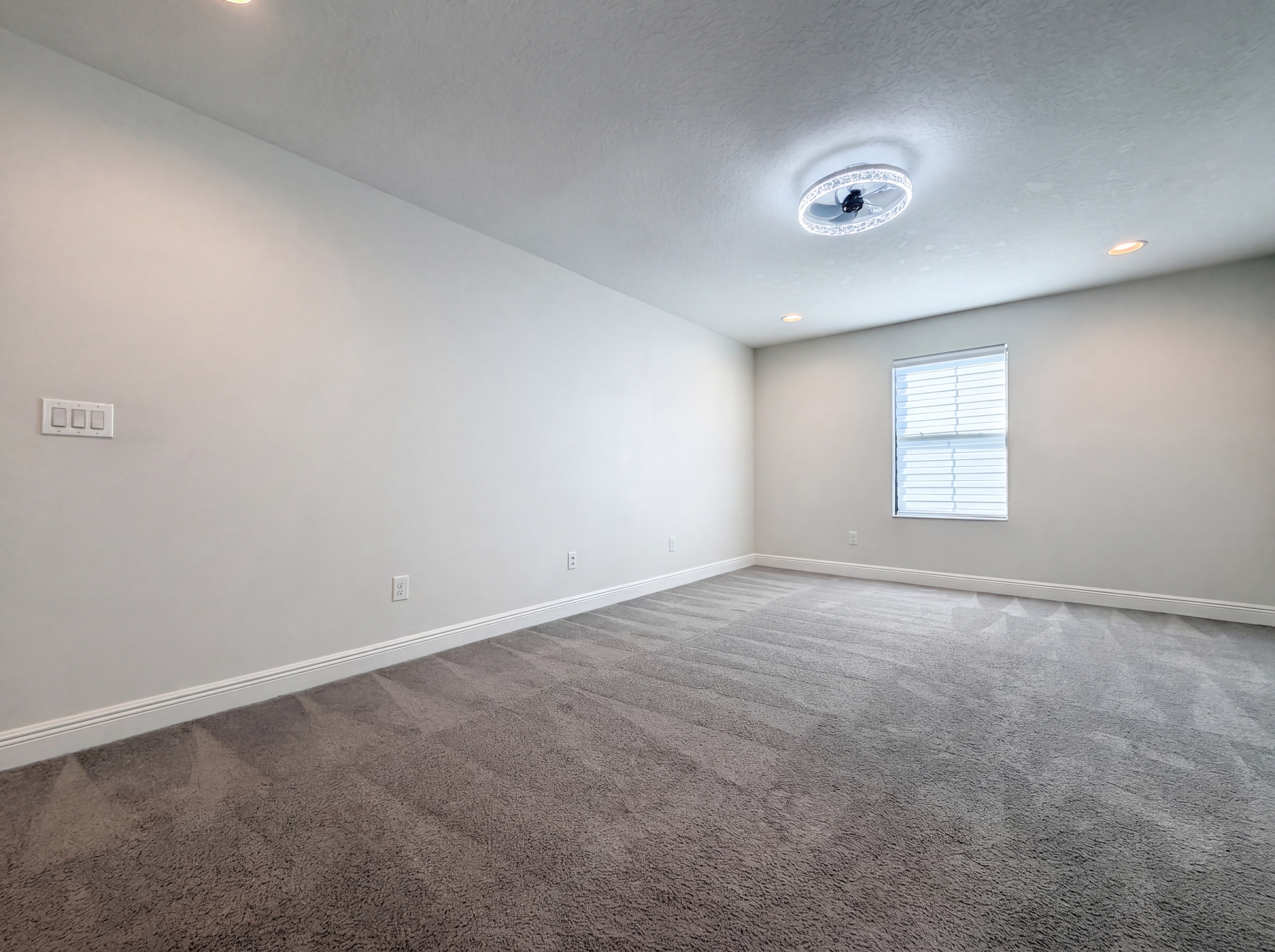 Photo 17 of 33 of 12643 Horseshoe Bend Dr, Lithia, FL