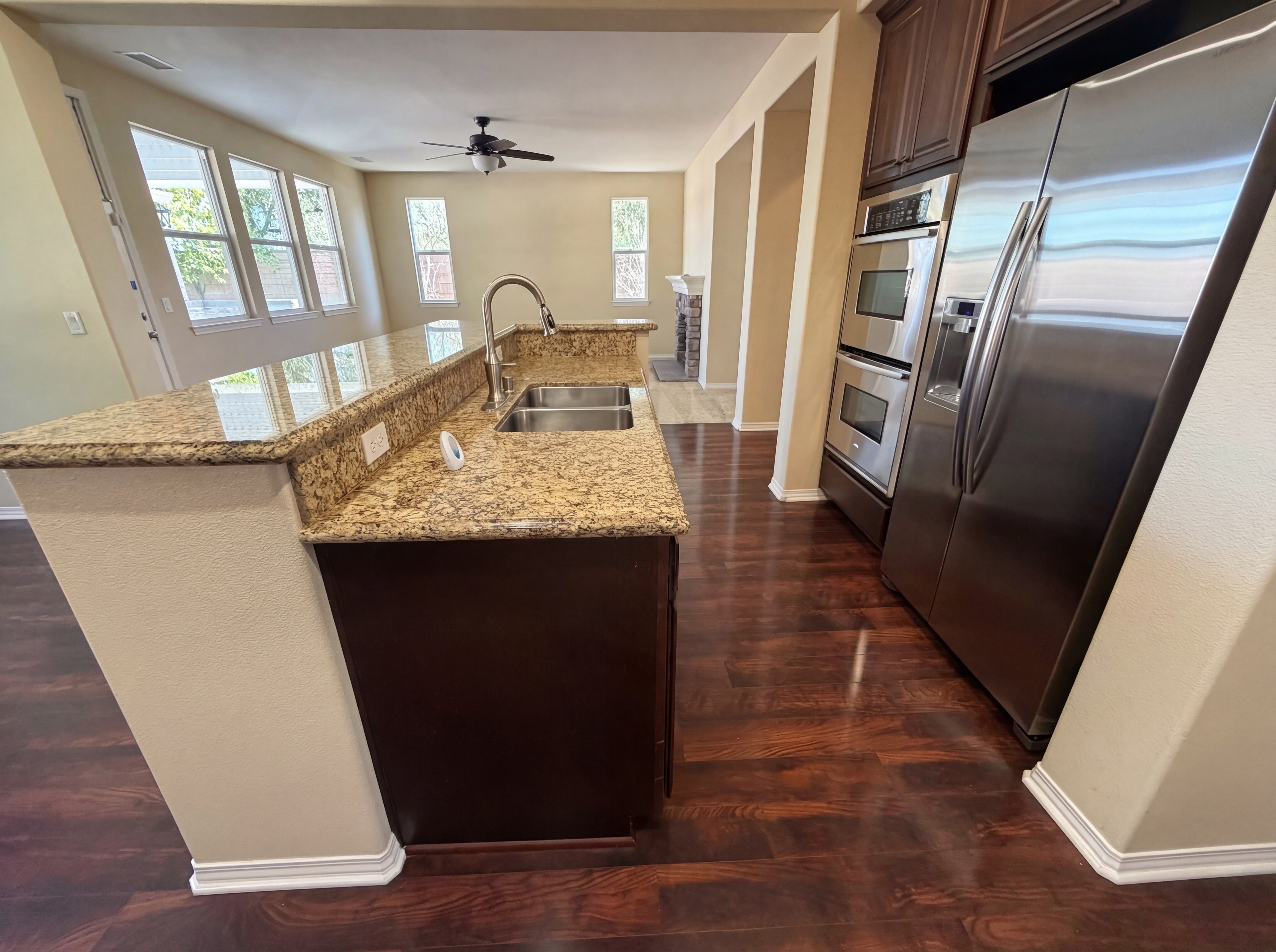 Photo 10 of 35 of 28327 Serenity Falls Way, Menifee, CA
