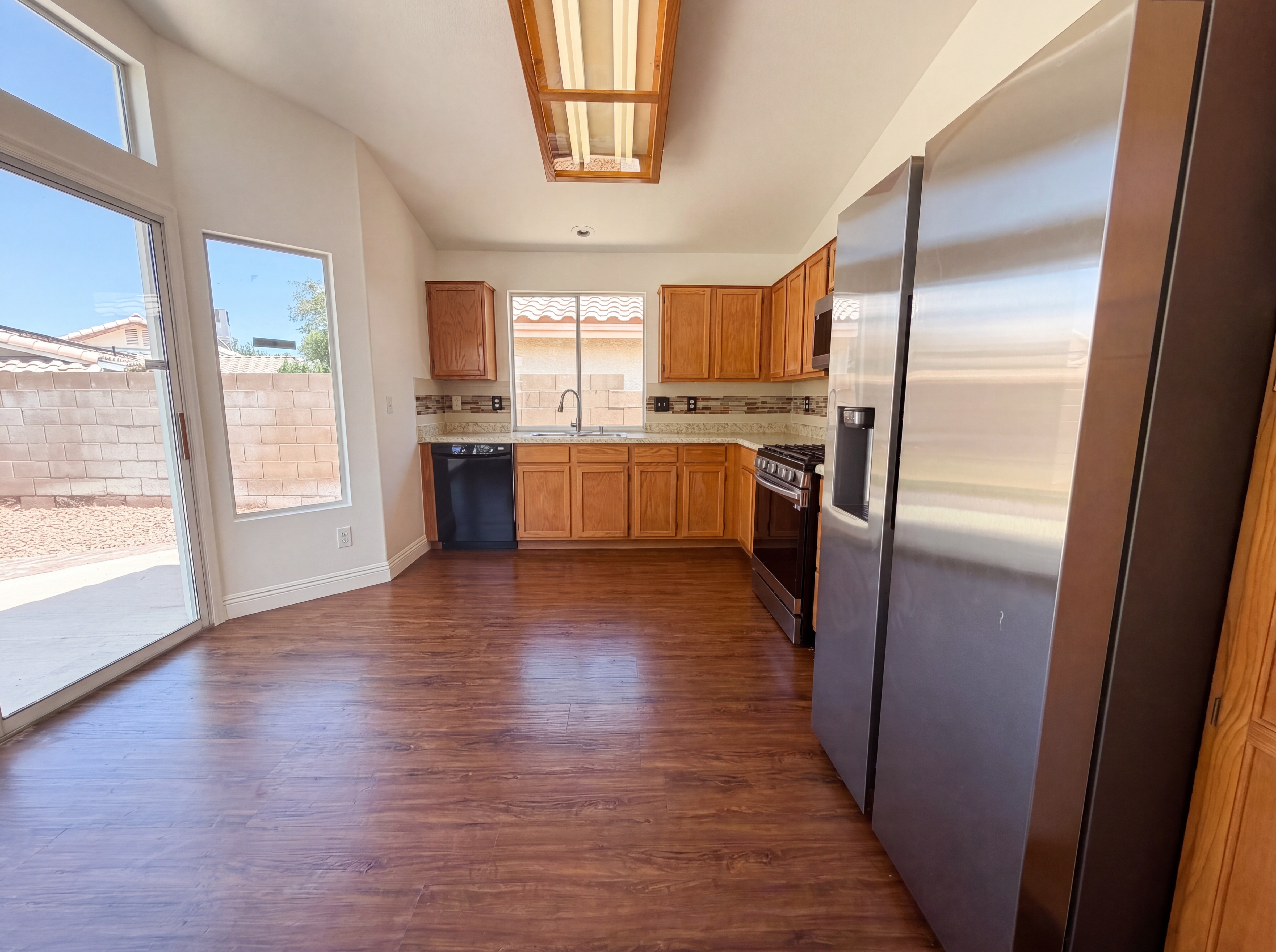 Photo 7 of 23 of 2080 Sierra Stone Ln, Las Vegas, NV