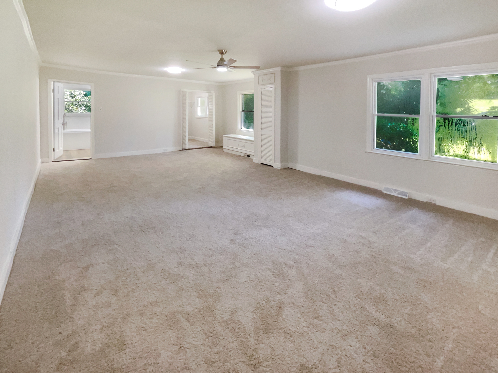 Photo 3 of 17 of 711 Forest Rd, Rock Hill, SC