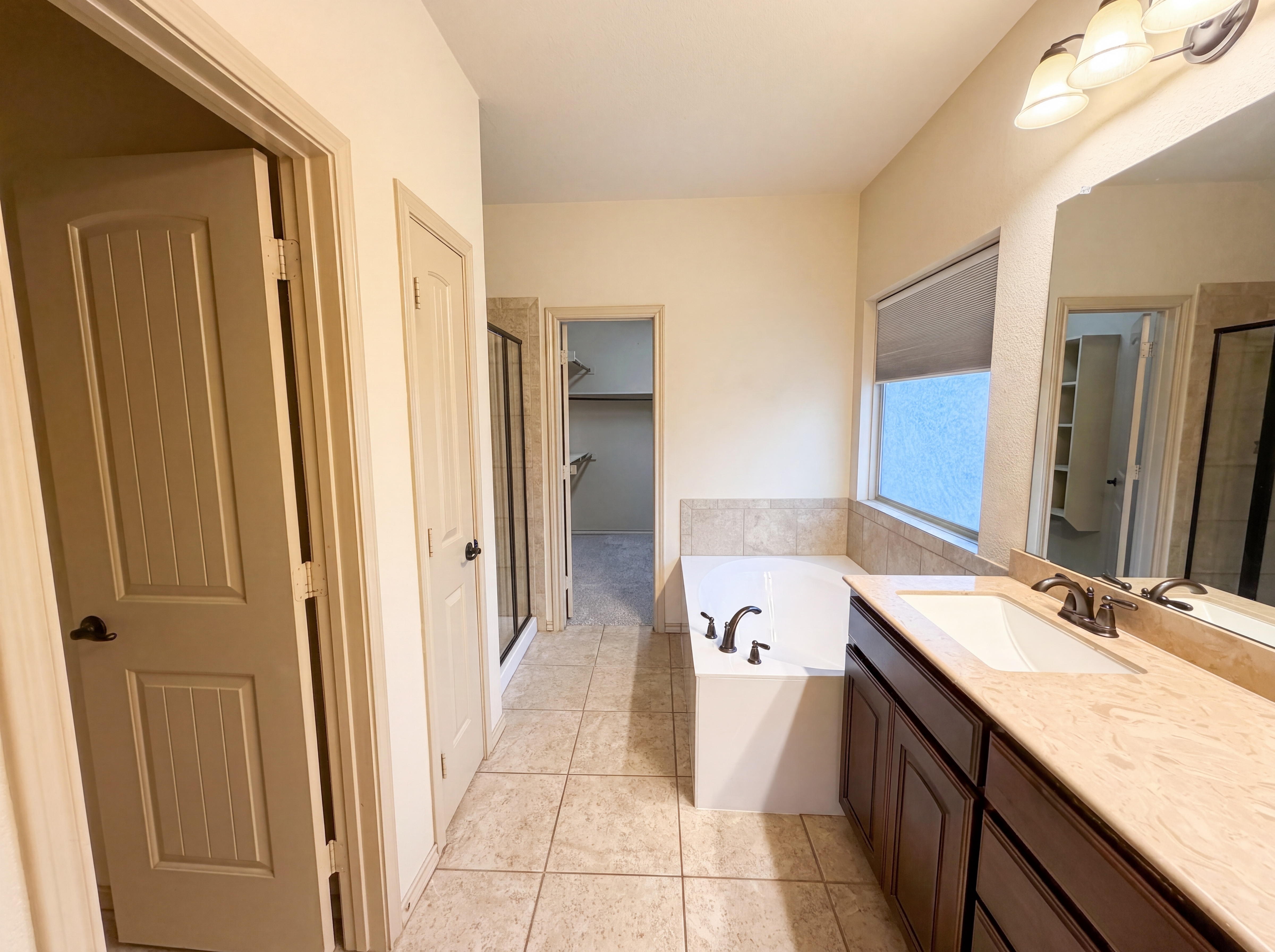 Photo 11 of 19 of 1217 Ashley Dr, Weatherford, TX