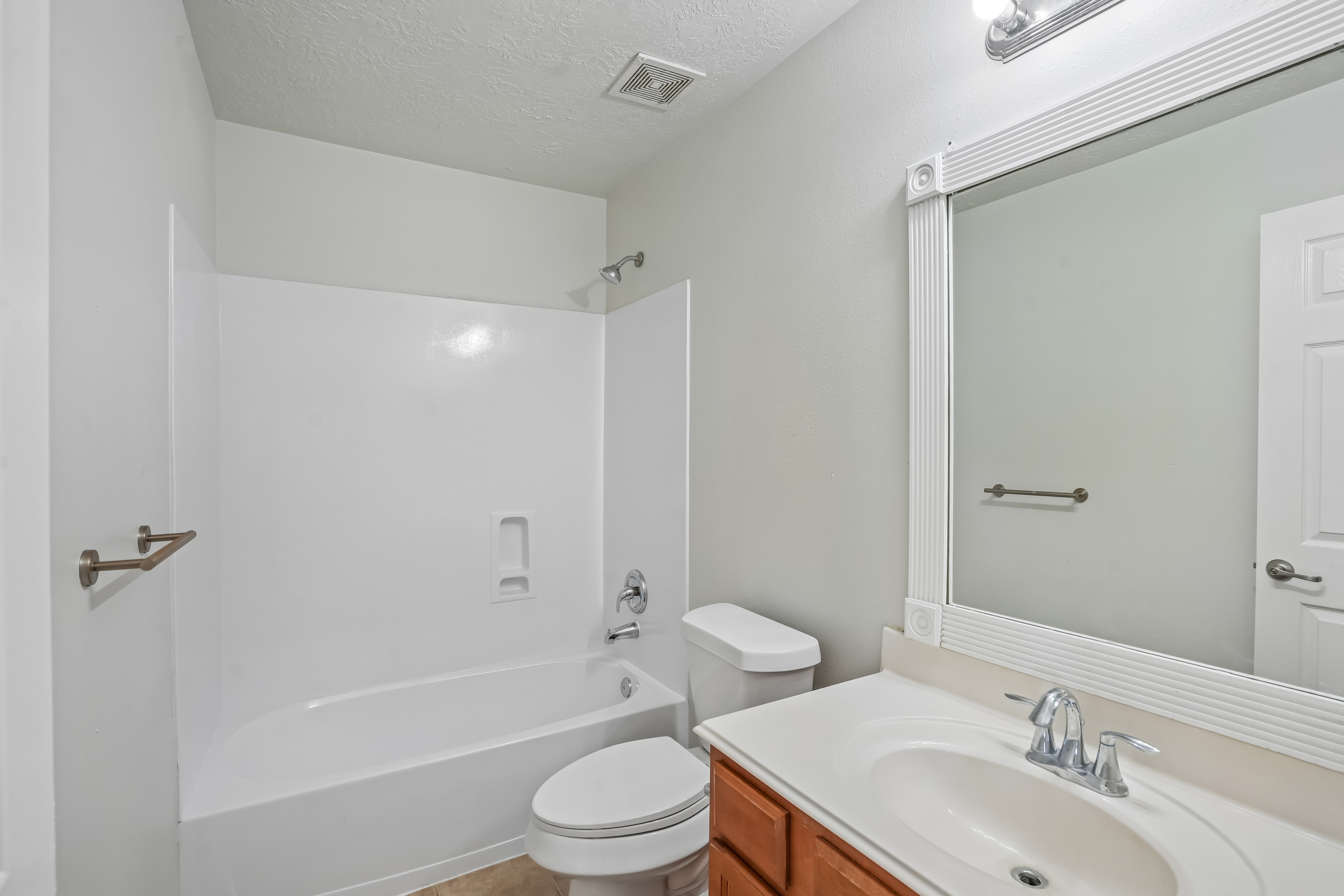 Photo 32 of 37 of 10710 Laurelton Ct, Humble, TX