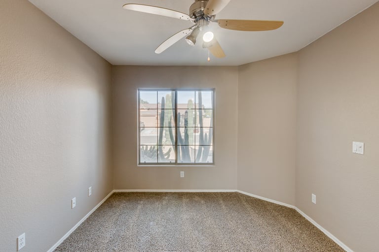 Photo 14 of 20 - 6529 W Briles Rd, Phoenix, AZ 85083