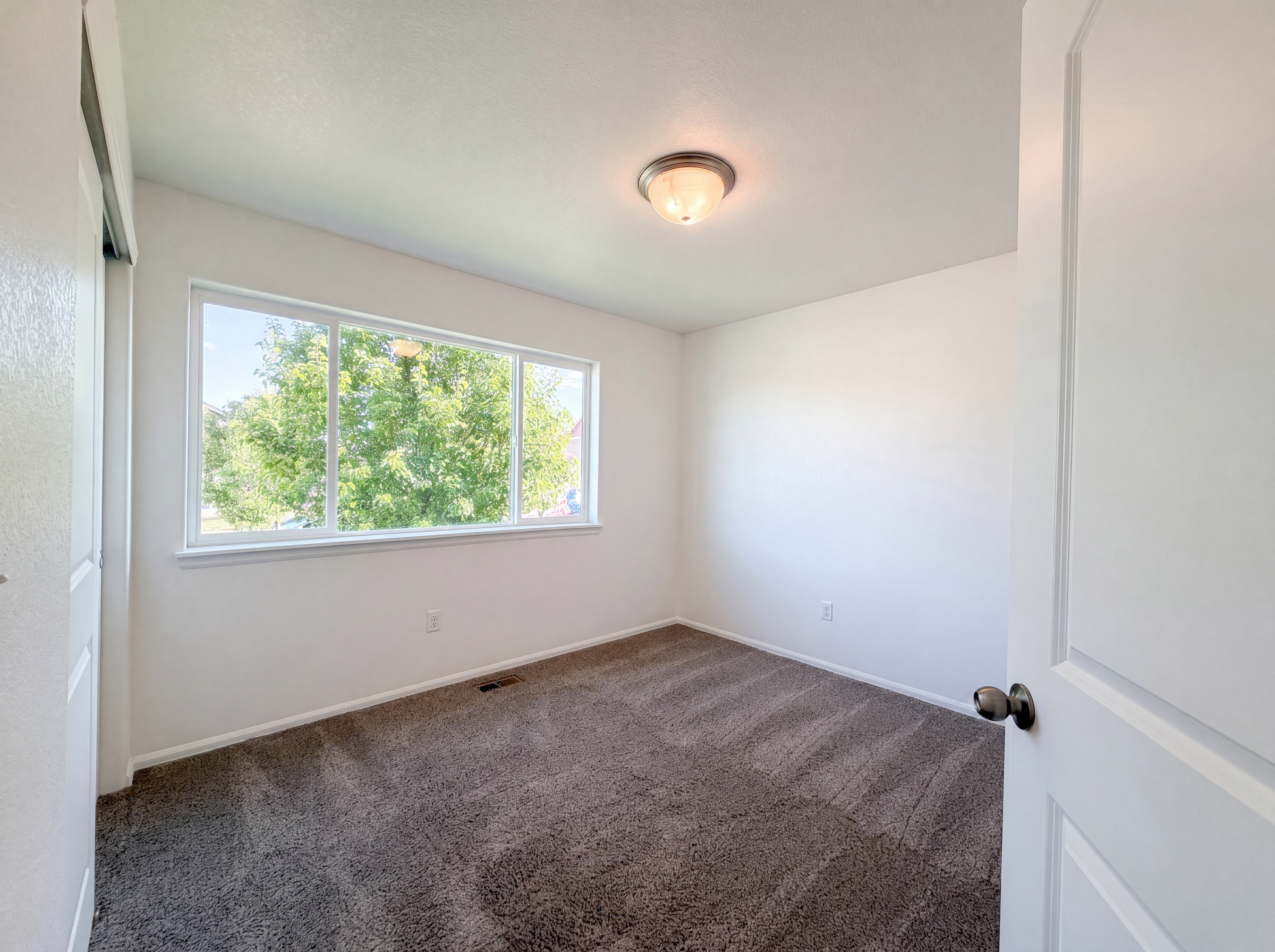 Photo 17 of 30 of 948 Scotch Pine Dr, Severance, CO