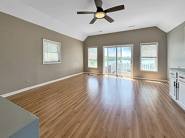 Photo 8 of 21 of 4002 W Rock Falls Rd, Rock Falls, IL