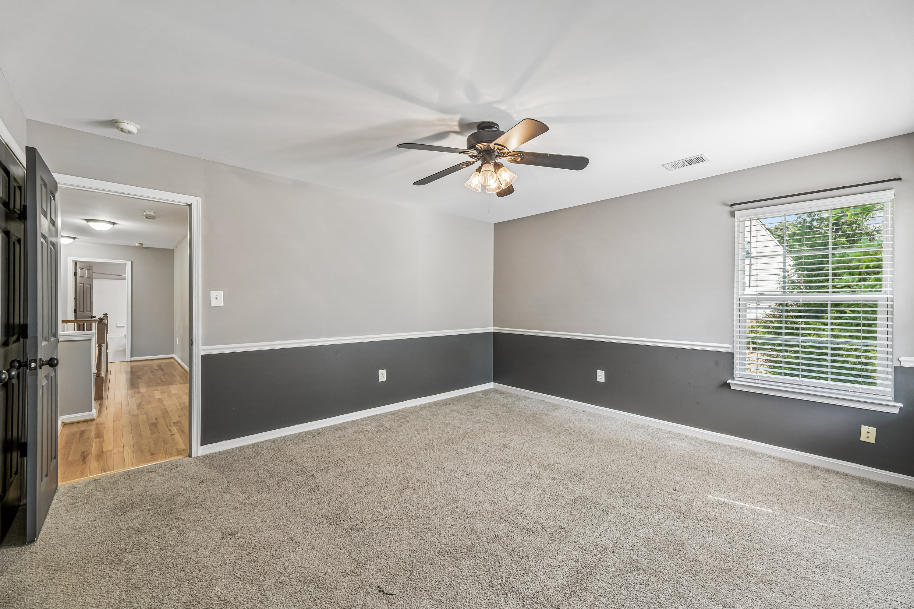 Photo 26 of 84 of 6046 Persinger House Ct, Manassas, VA