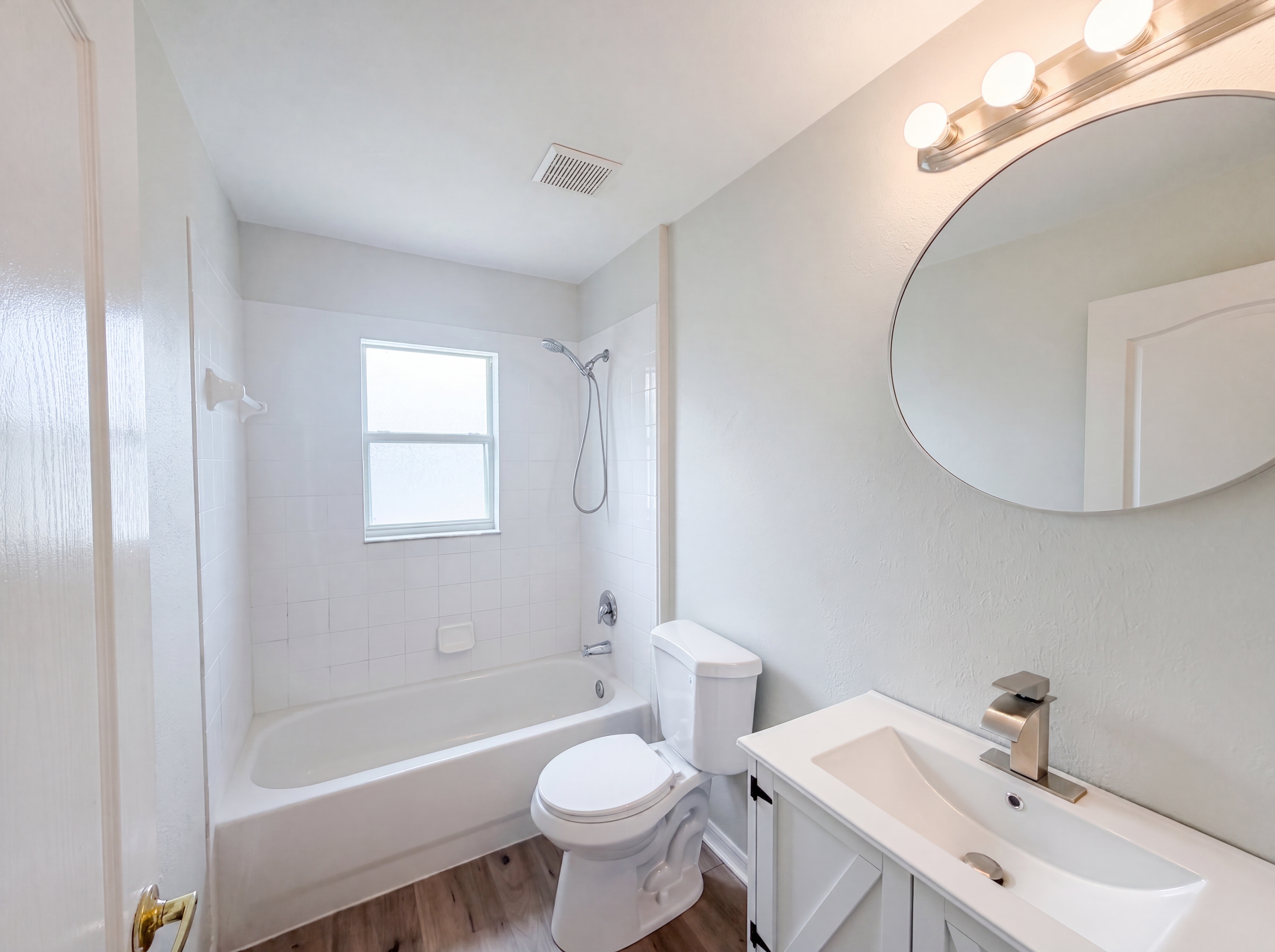 Photo 12 of 18 of 714 Dromedary Dr, Kissimmee, FL