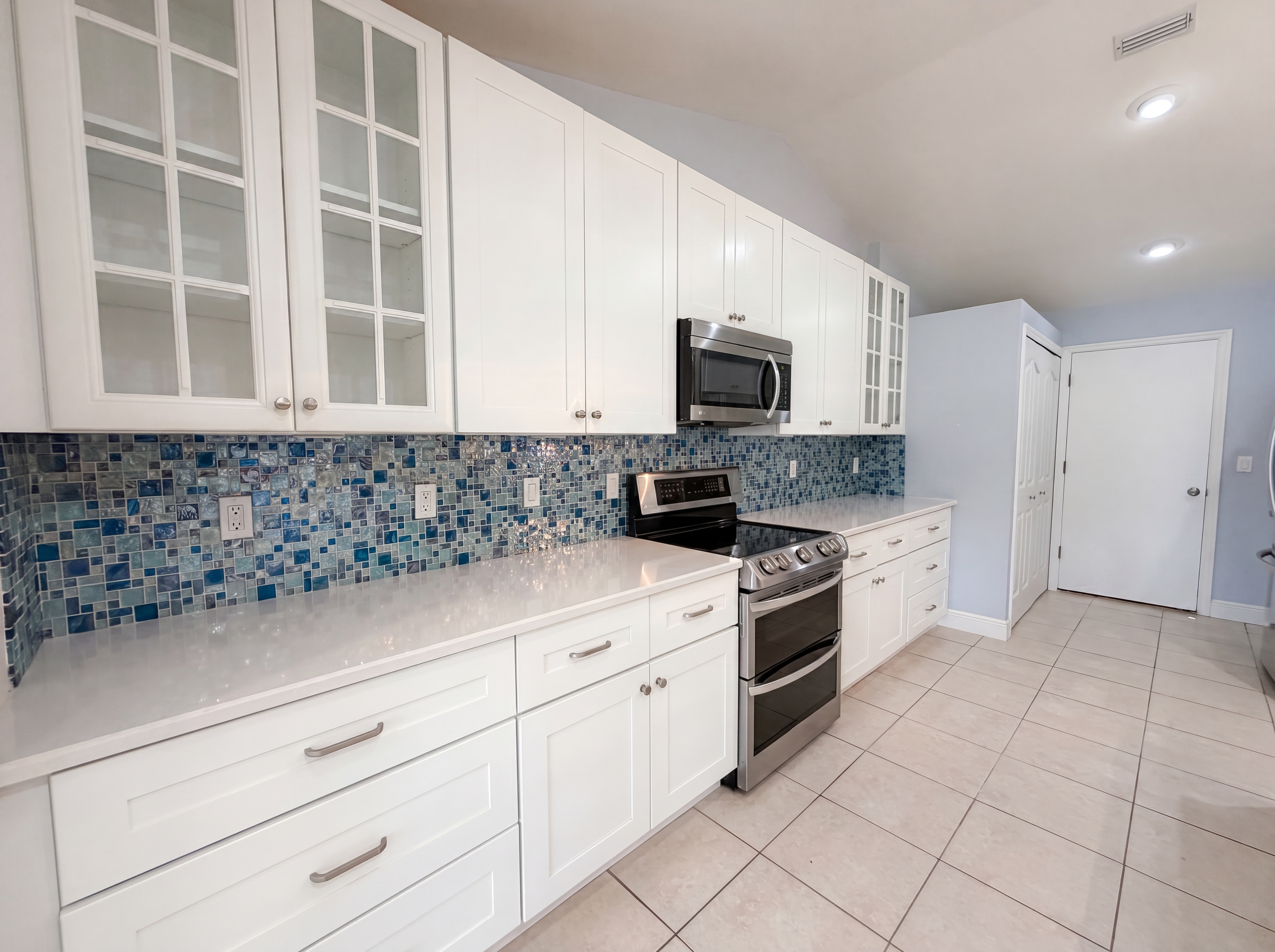 Photo 11 of 34 of 4816 61st Avenue Ter W, Bradenton, FL