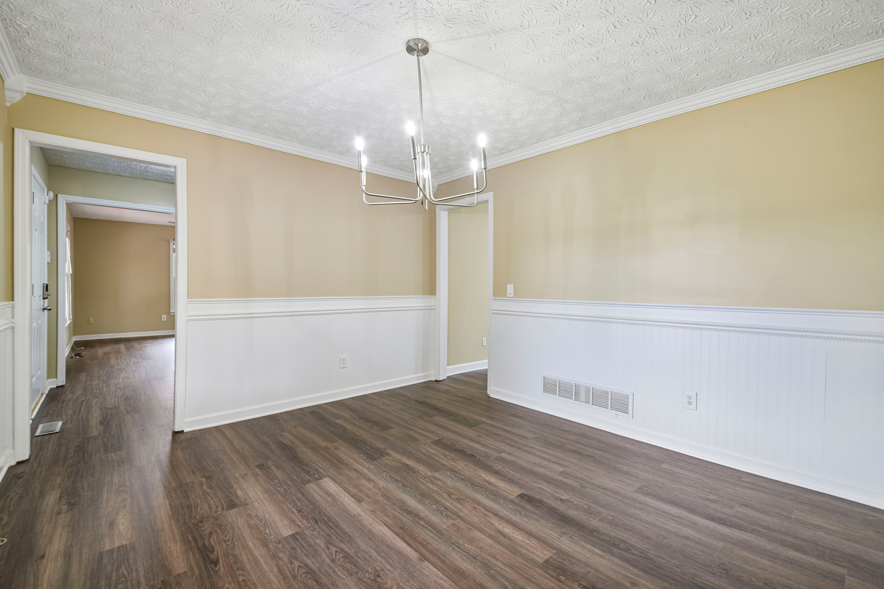 Photo 12 of 34 of 2321 Murdock Rd, Marietta, GA