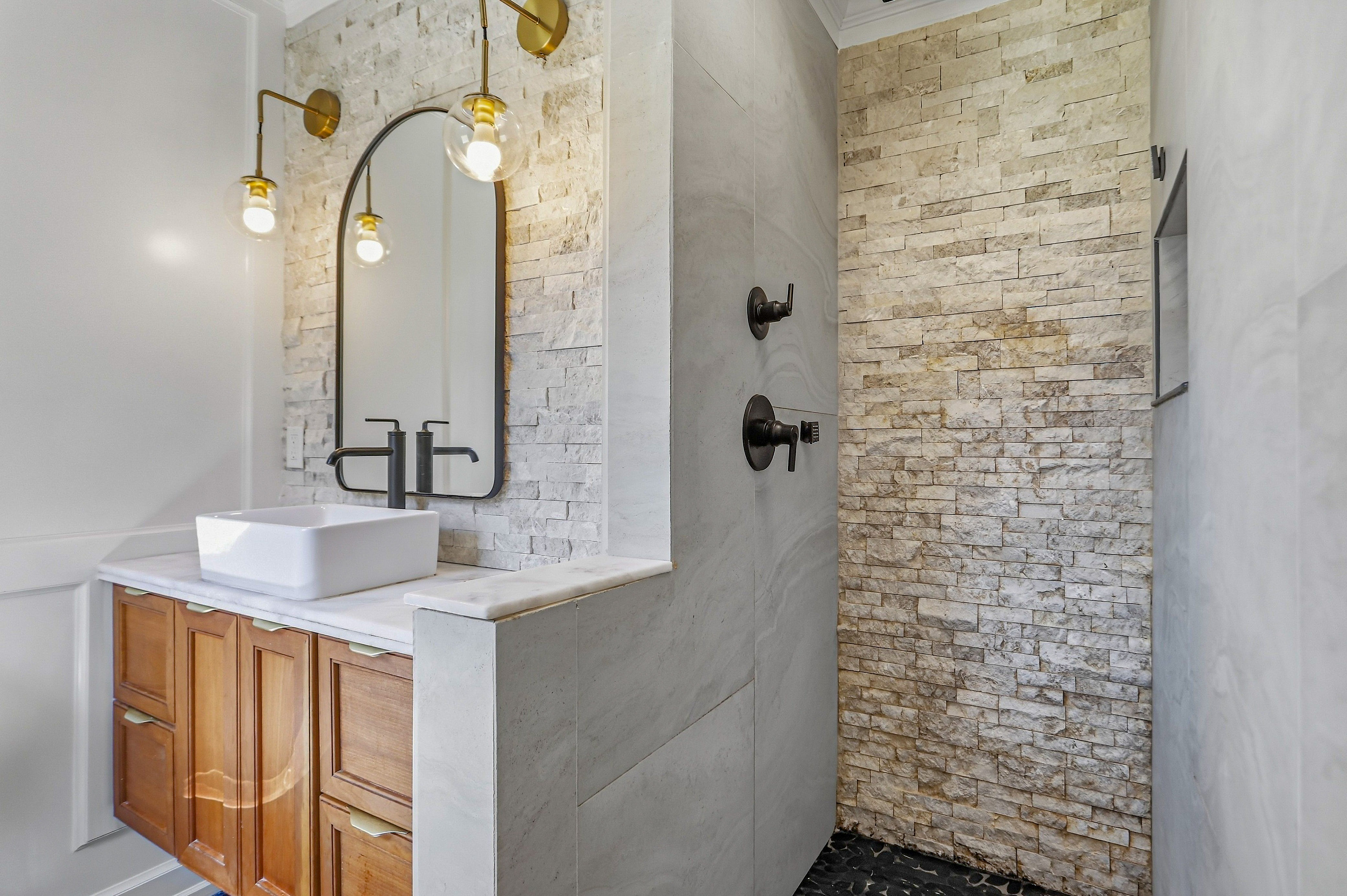 Photo 10 of 19 of 3841 Lavilla Dr, Powder Springs, GA