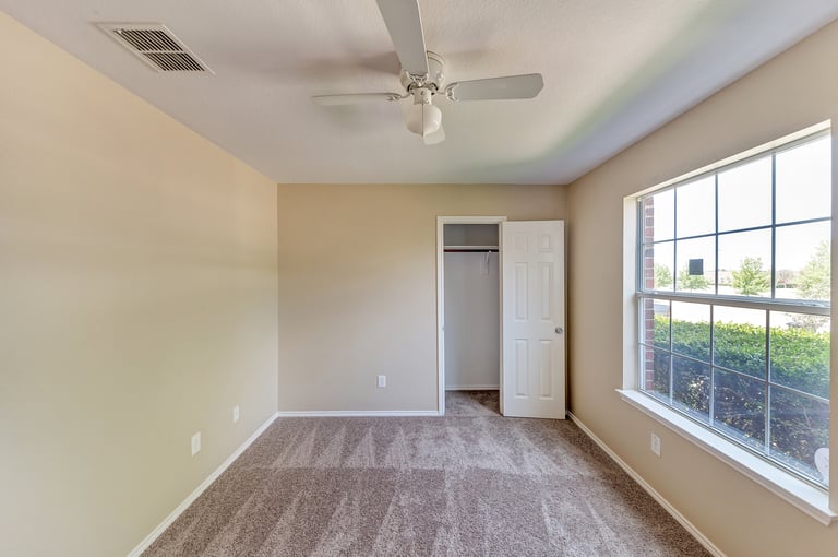 Photo 16 of 23 - 1205 Diamond Back Ln, Haslet, TX 76052