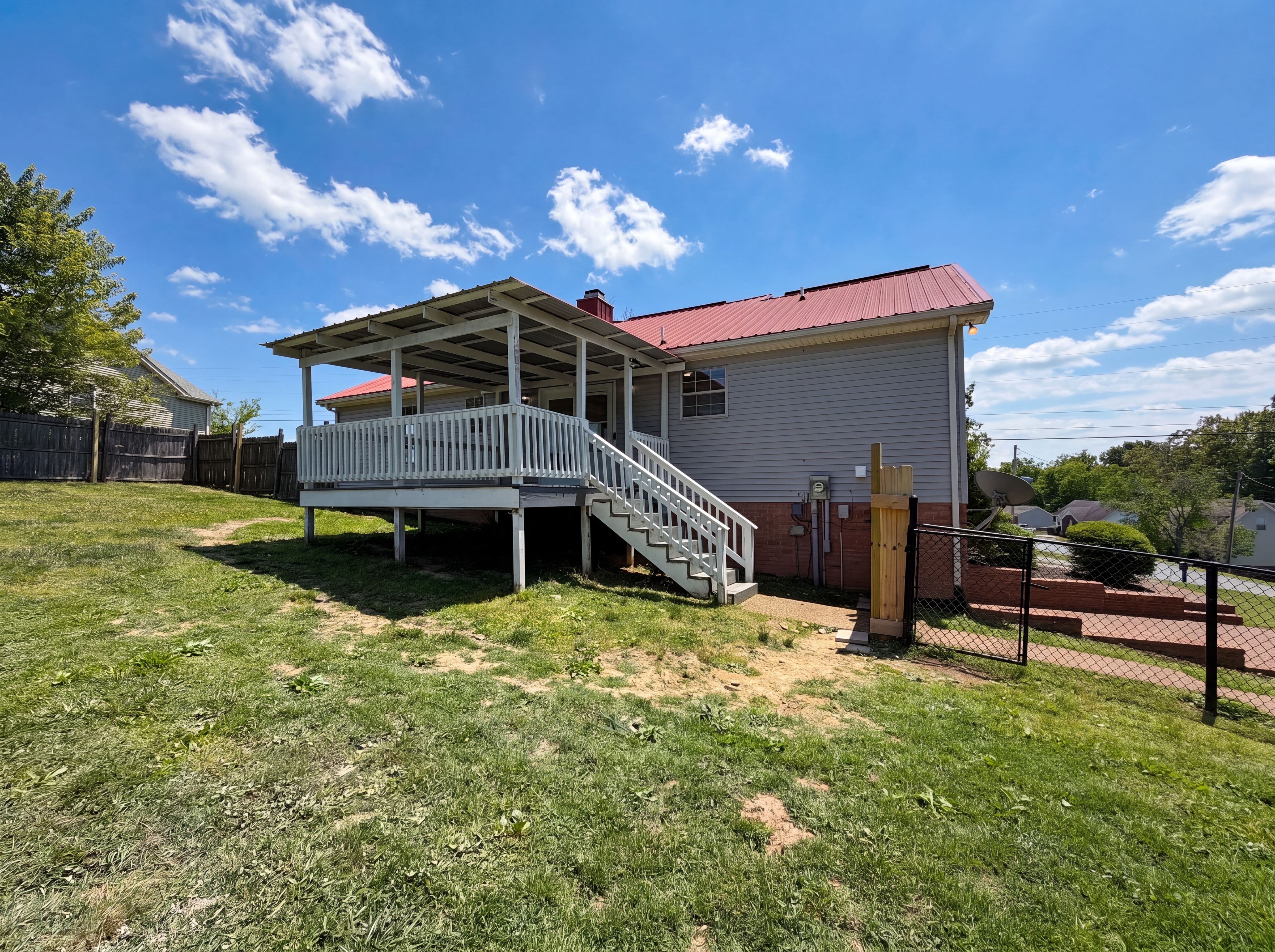 Photo 13 of 15 of 1037 Shadowbrook Dr, Greenbrier, TN