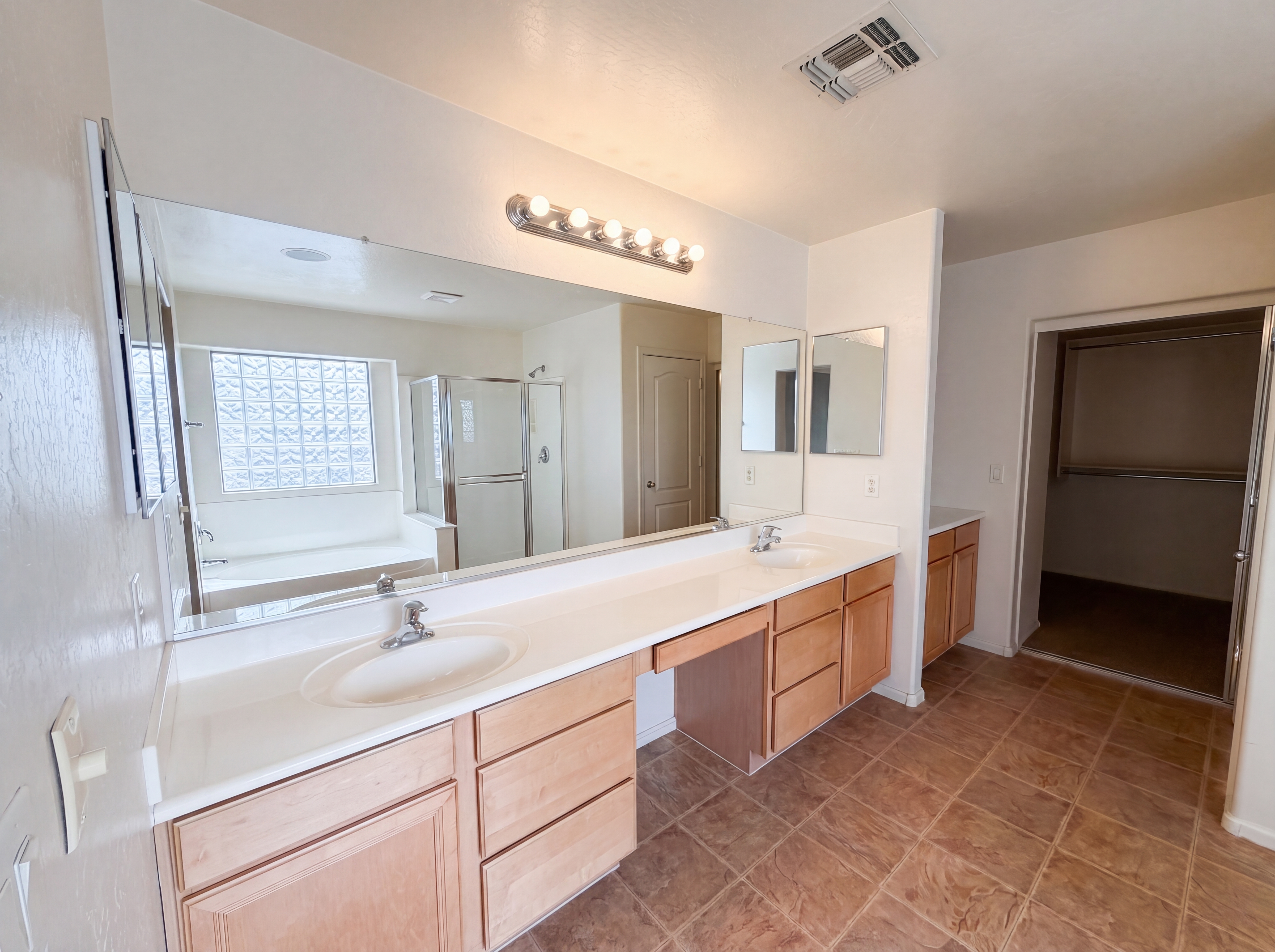 Photo 6 of 40 of 2993 S 160th Ln, Goodyear, AZ