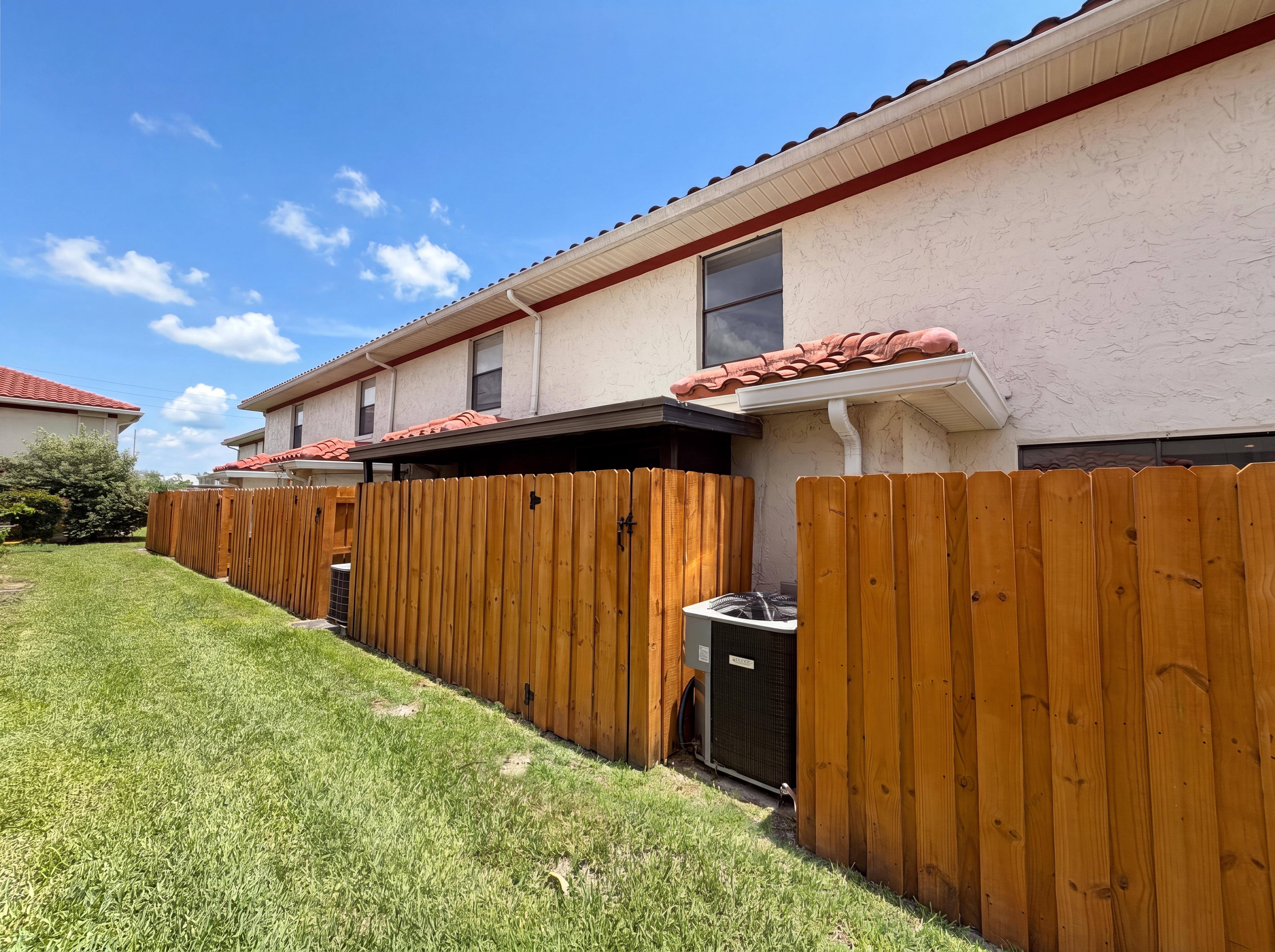 Photo 5 of 24 of 1602 Little Falls Cir, Orlando, FL