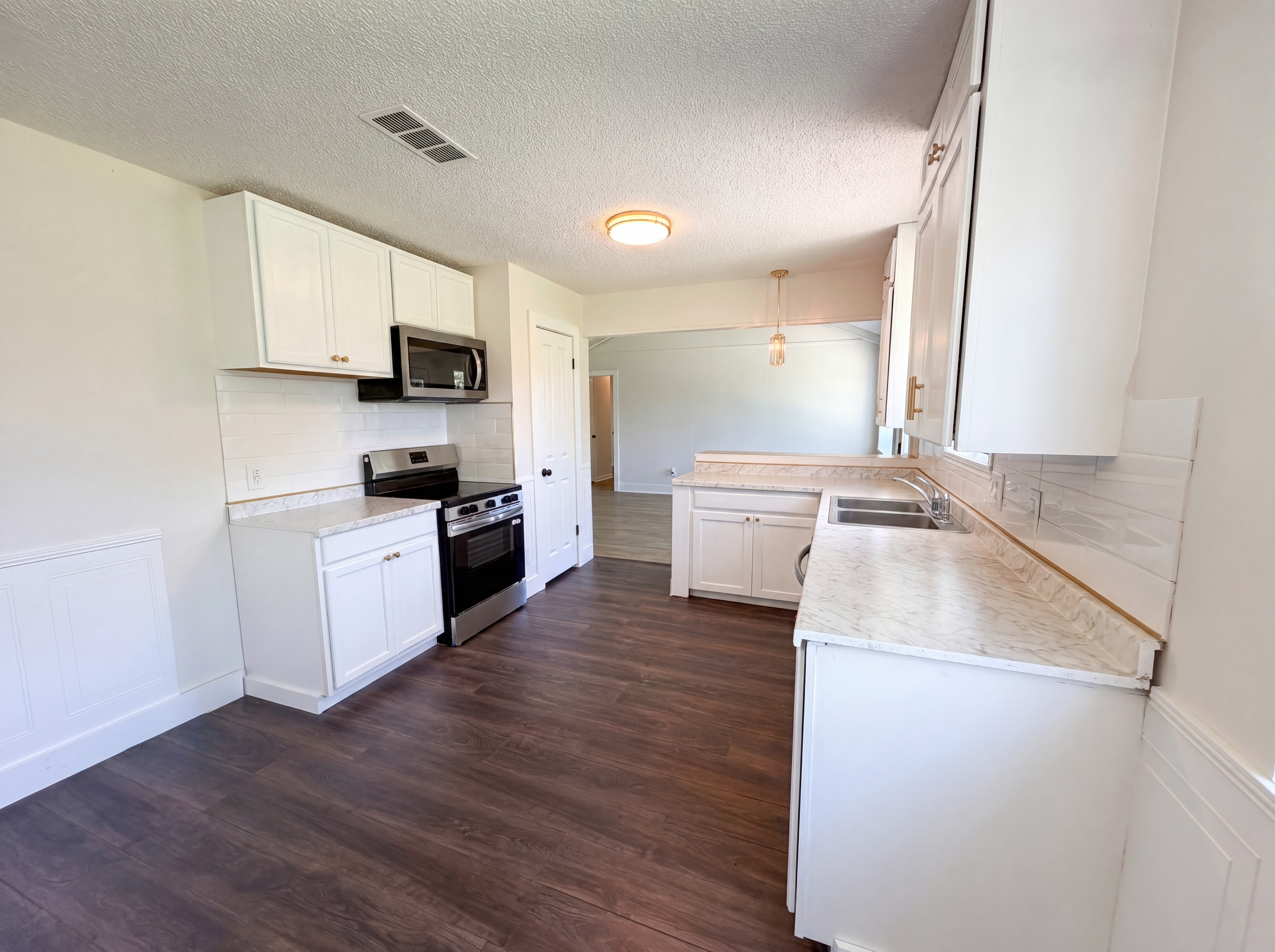 Photo 6 of 18 of 12614 A Bar Dr, Santa Fe, TX