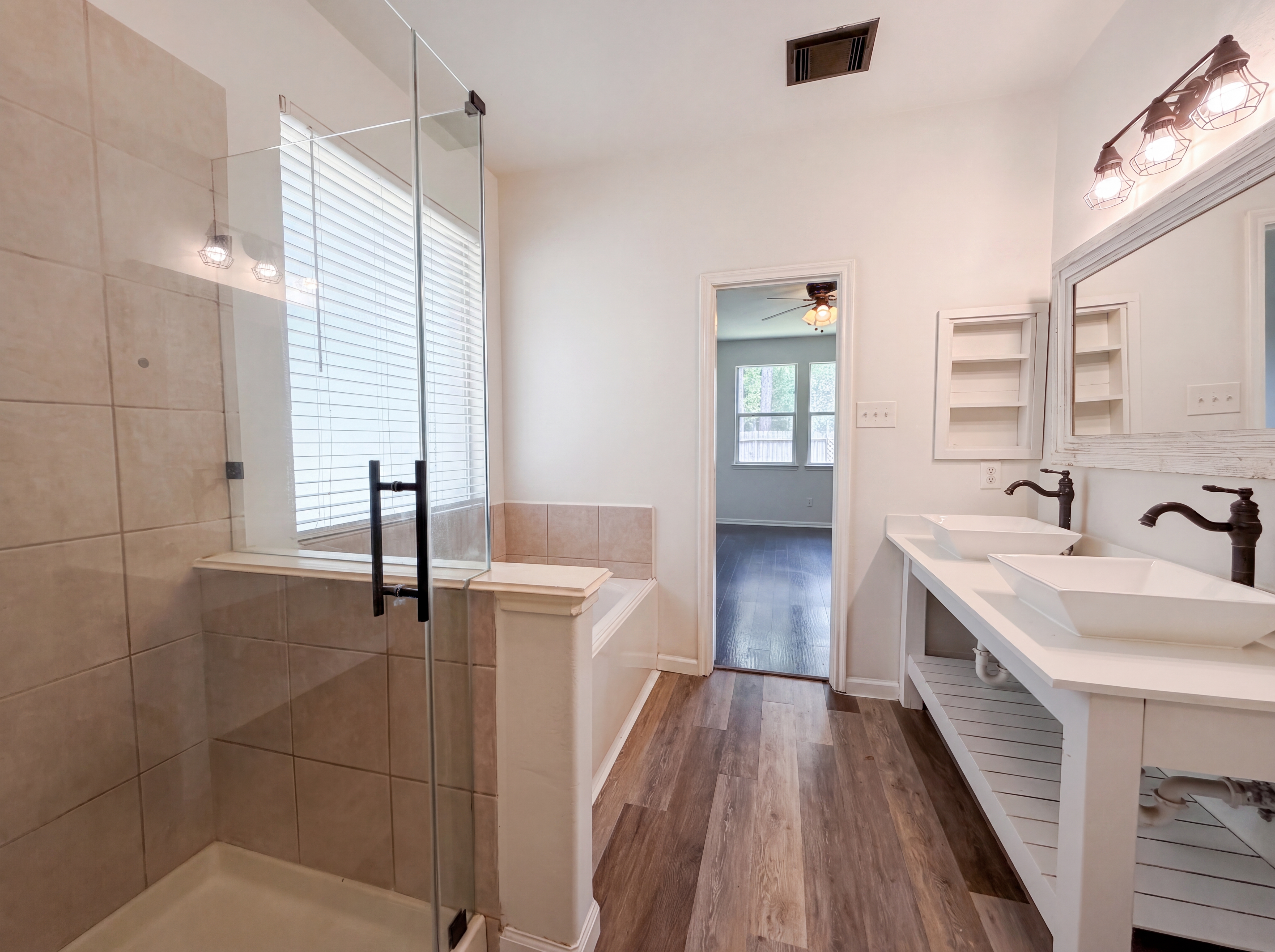 Photo 10 of 23 of 16107 Horseshoe Hill Ct, Cypress, TX