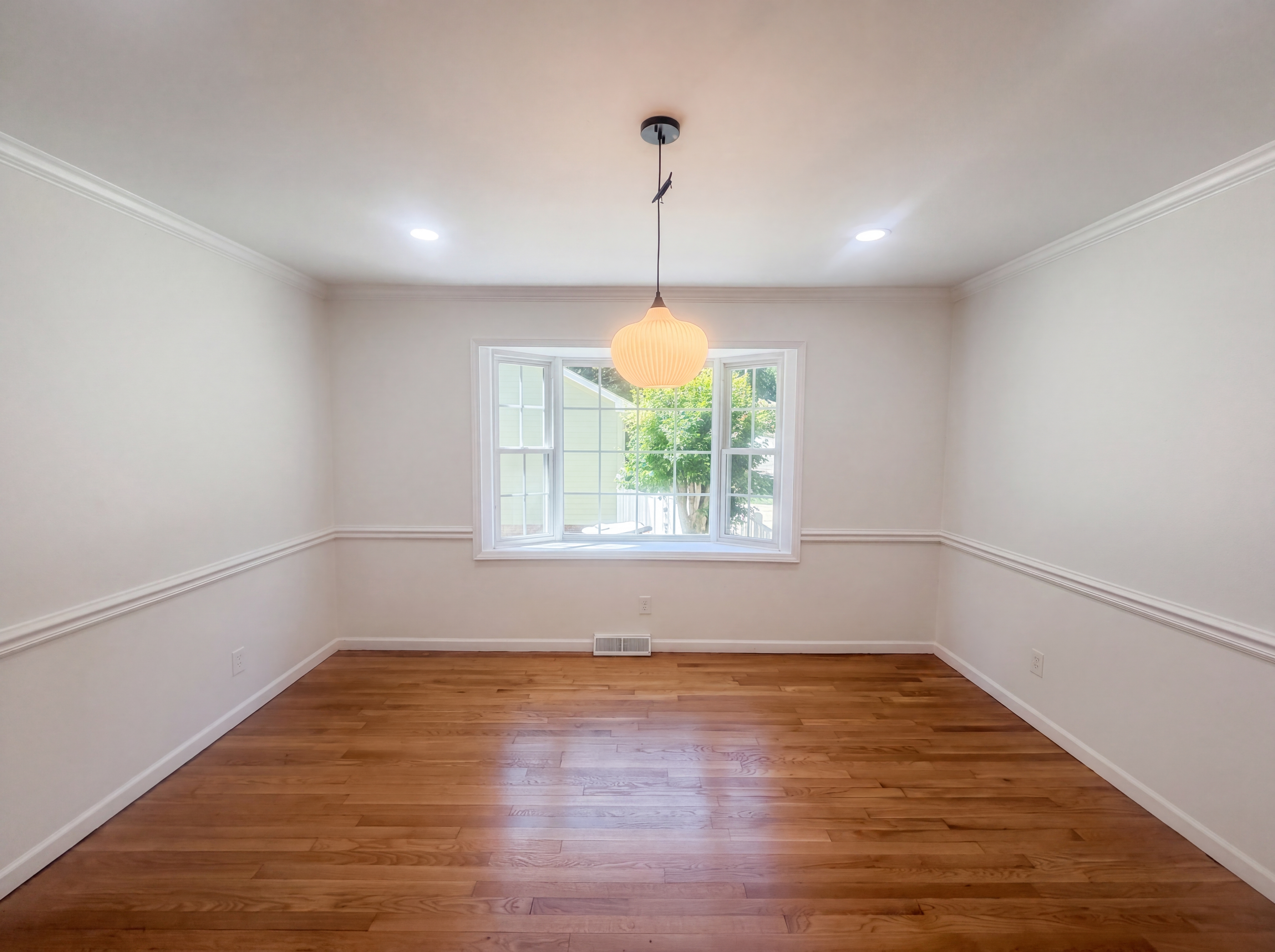 Photo 8 of 26 of 4700 Charlottesville Rd, Greensboro, NC