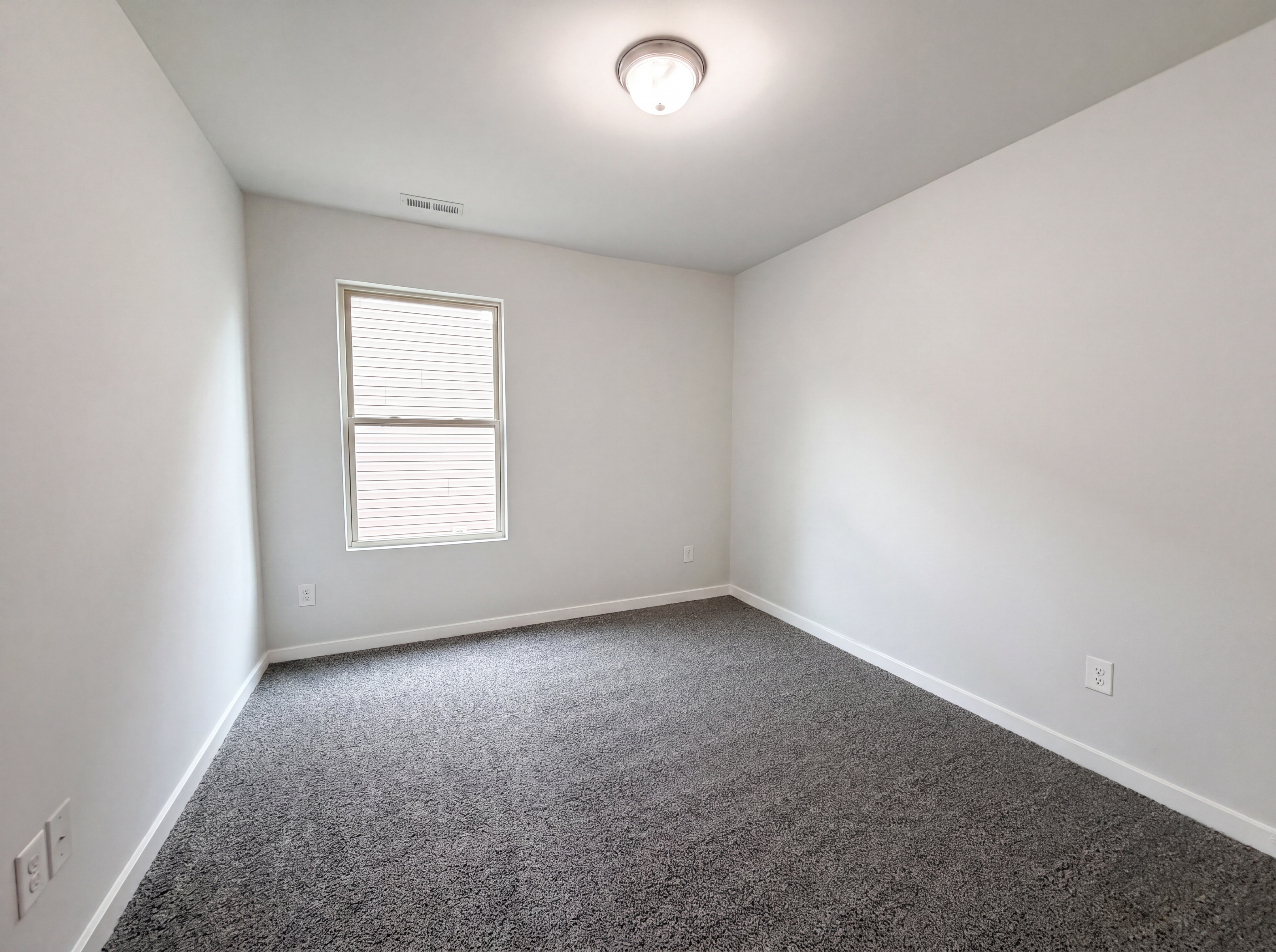 Photo 12 of 17 of 5304 Twin Brook Dr, Charlotte, NC