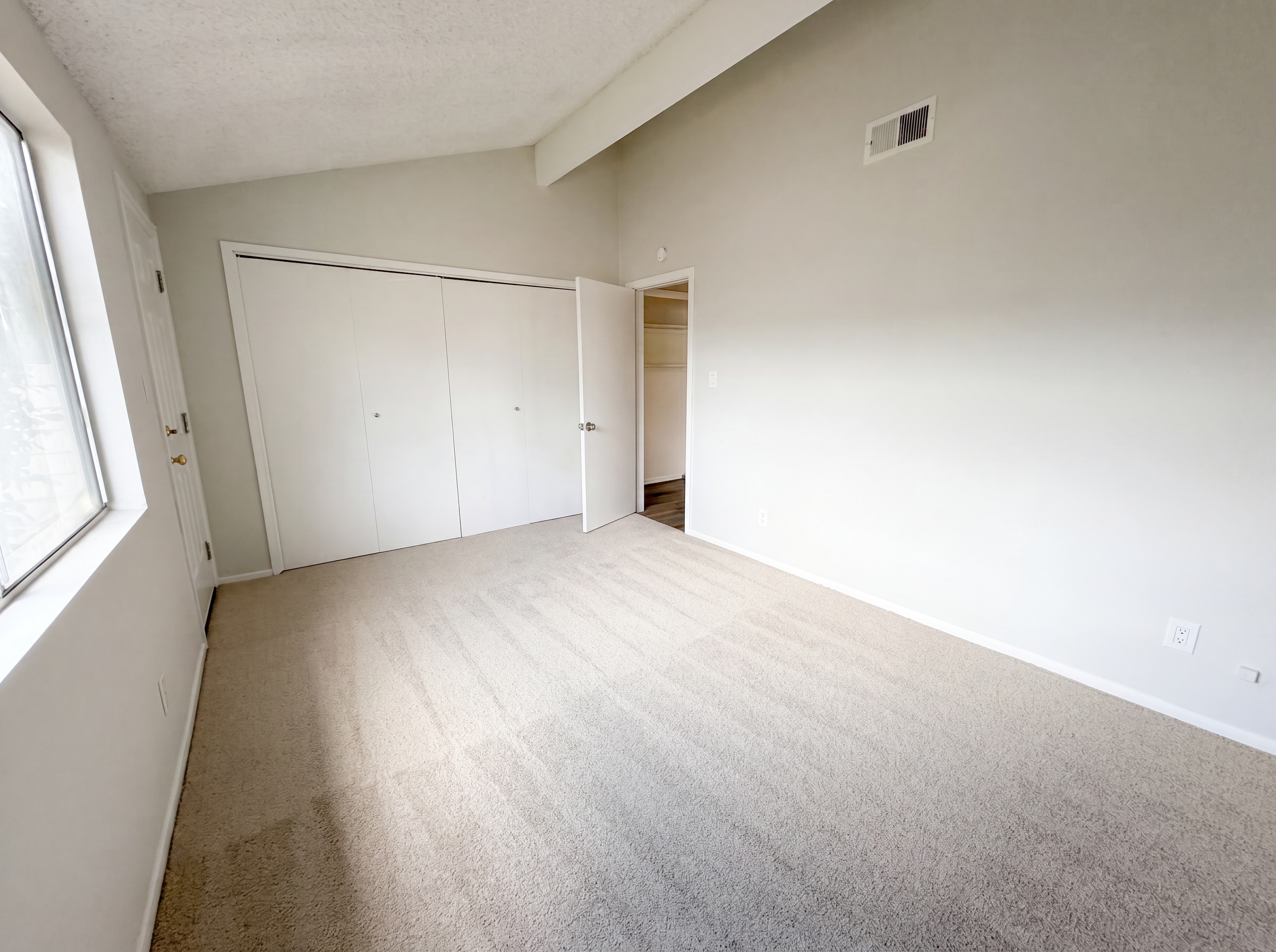 Photo 19 of 29 of 18400 Bermuda St, LOS ANGELES, CA