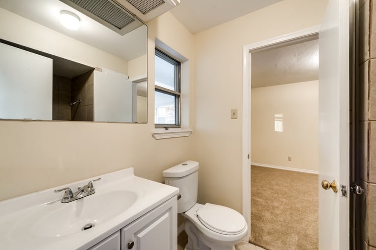 Photo 26 of 30 - 1005 McDonald Dr, Garland, TX 75041
