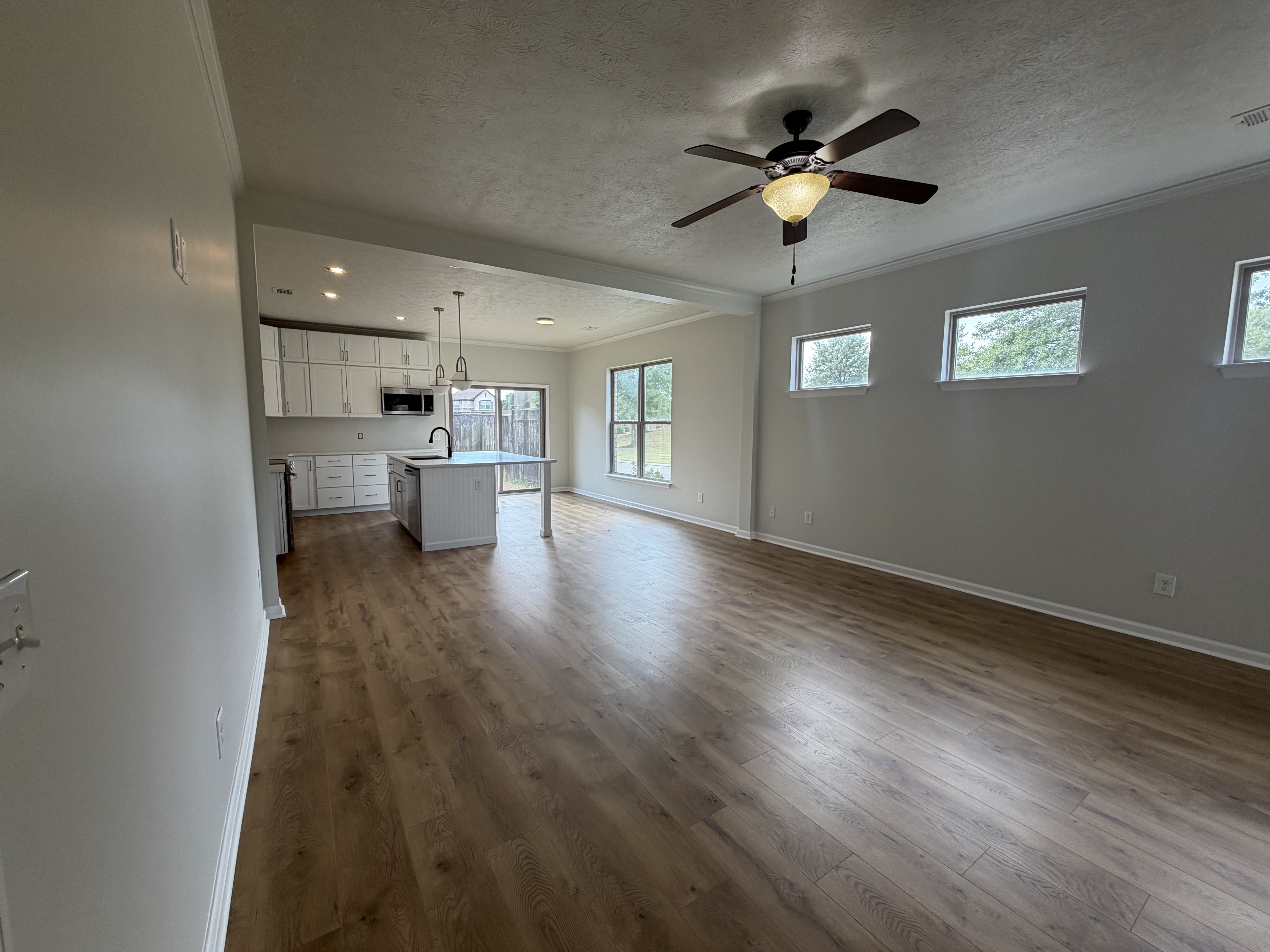 Photo 8 of 19 of 100 Trenton Ln, Hendersonville, TN