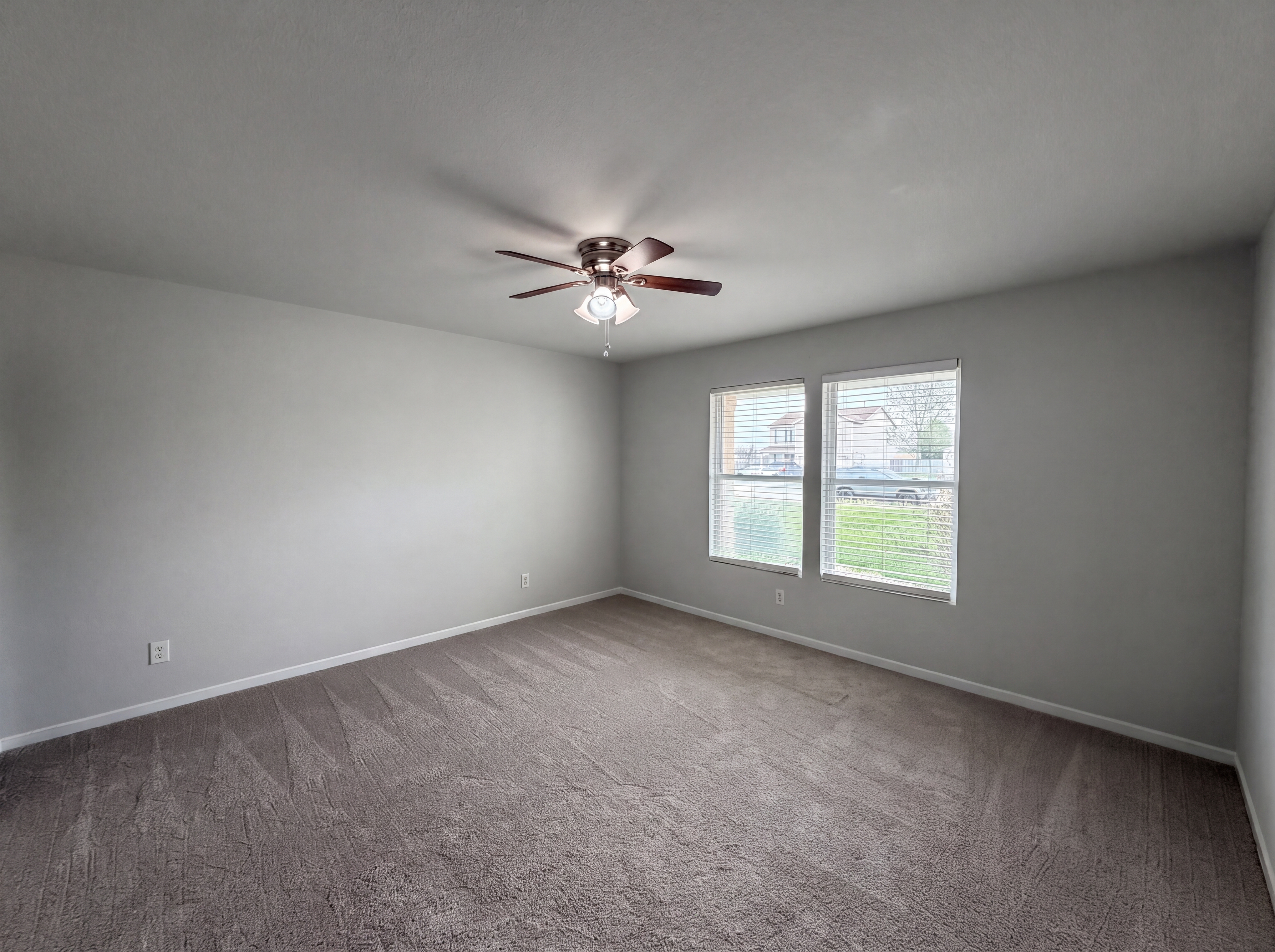 Photo 10 of 17 of 526 Bourneside Dr, Greenfield, IN