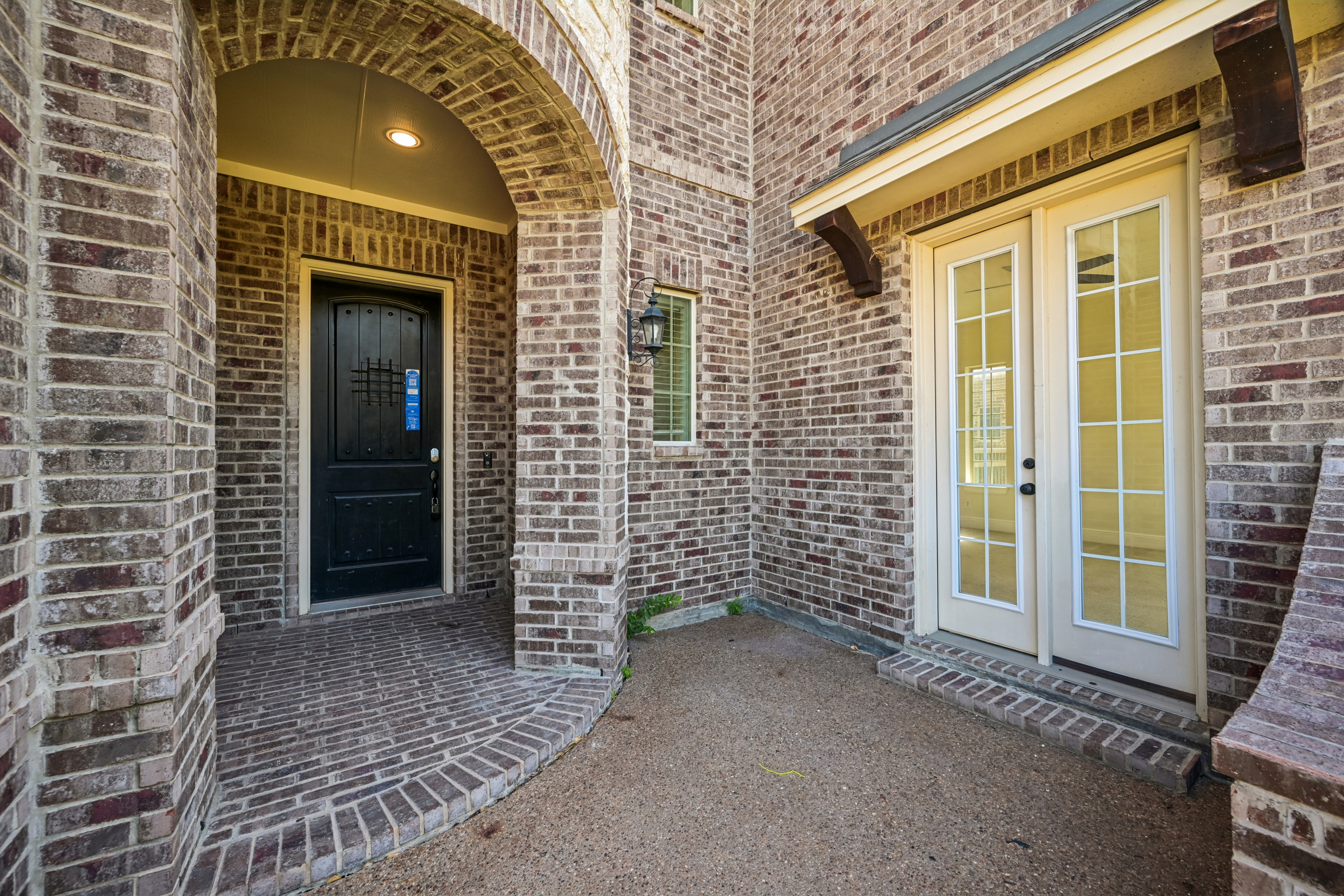 Photo 2 of 36 of 2156 Alcove Dr, Frisco, TX
