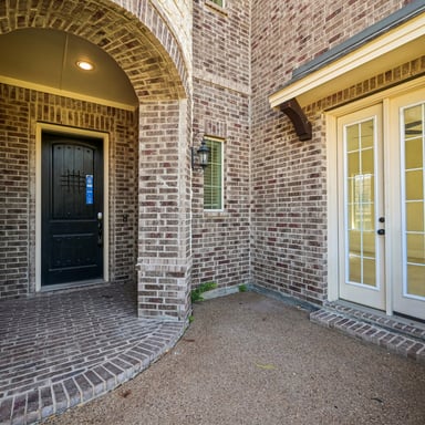 Property photo 2 of 2156 Alcove Dr
