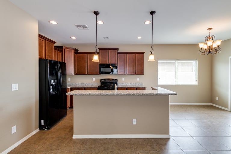 Photo 3 of 25 - 300 W Lyle Ave, San Tan Valley, AZ 85140