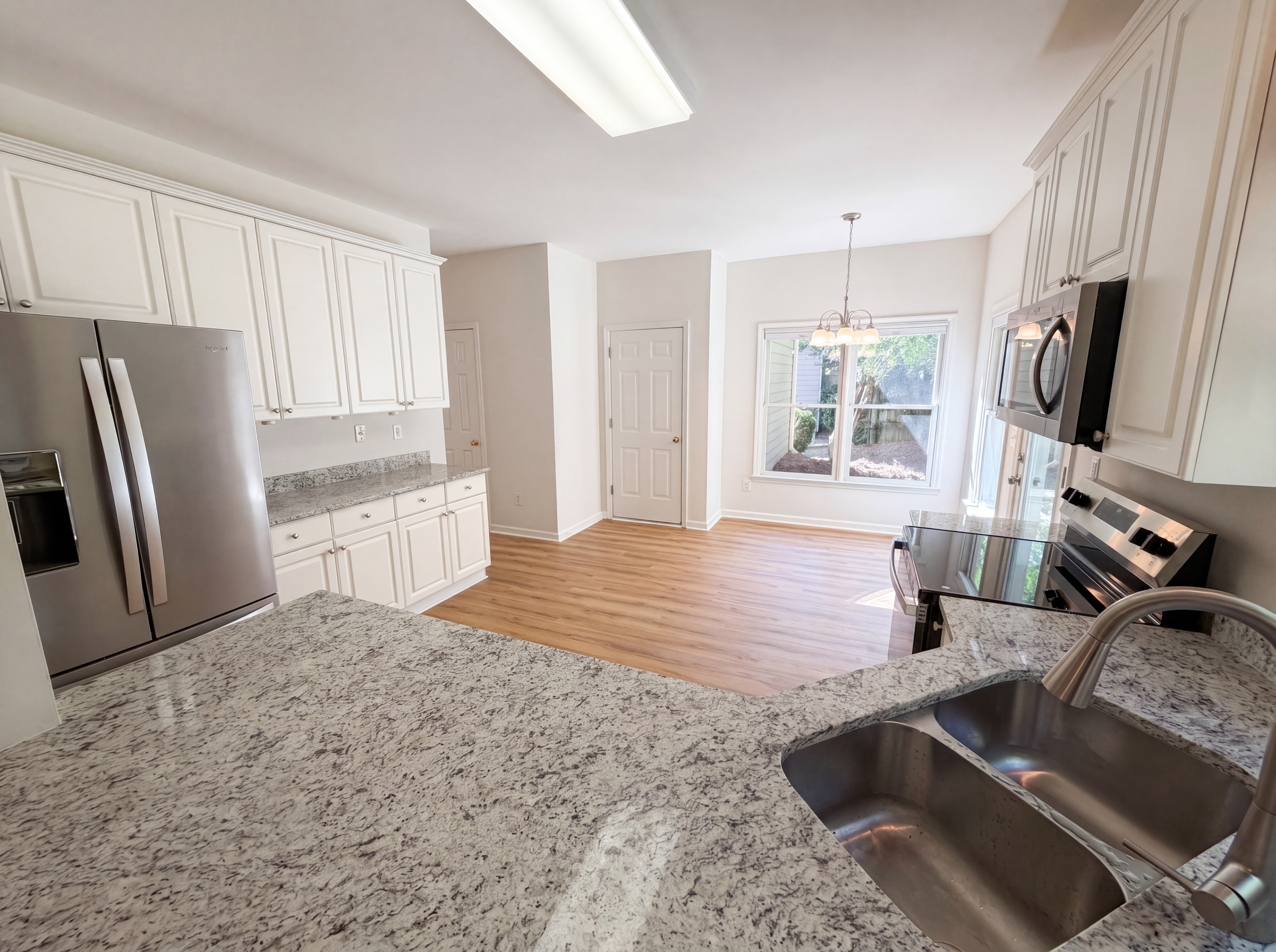 Photo 12 of 55 of 3772 Havenmist Cv, Suwanee, GA