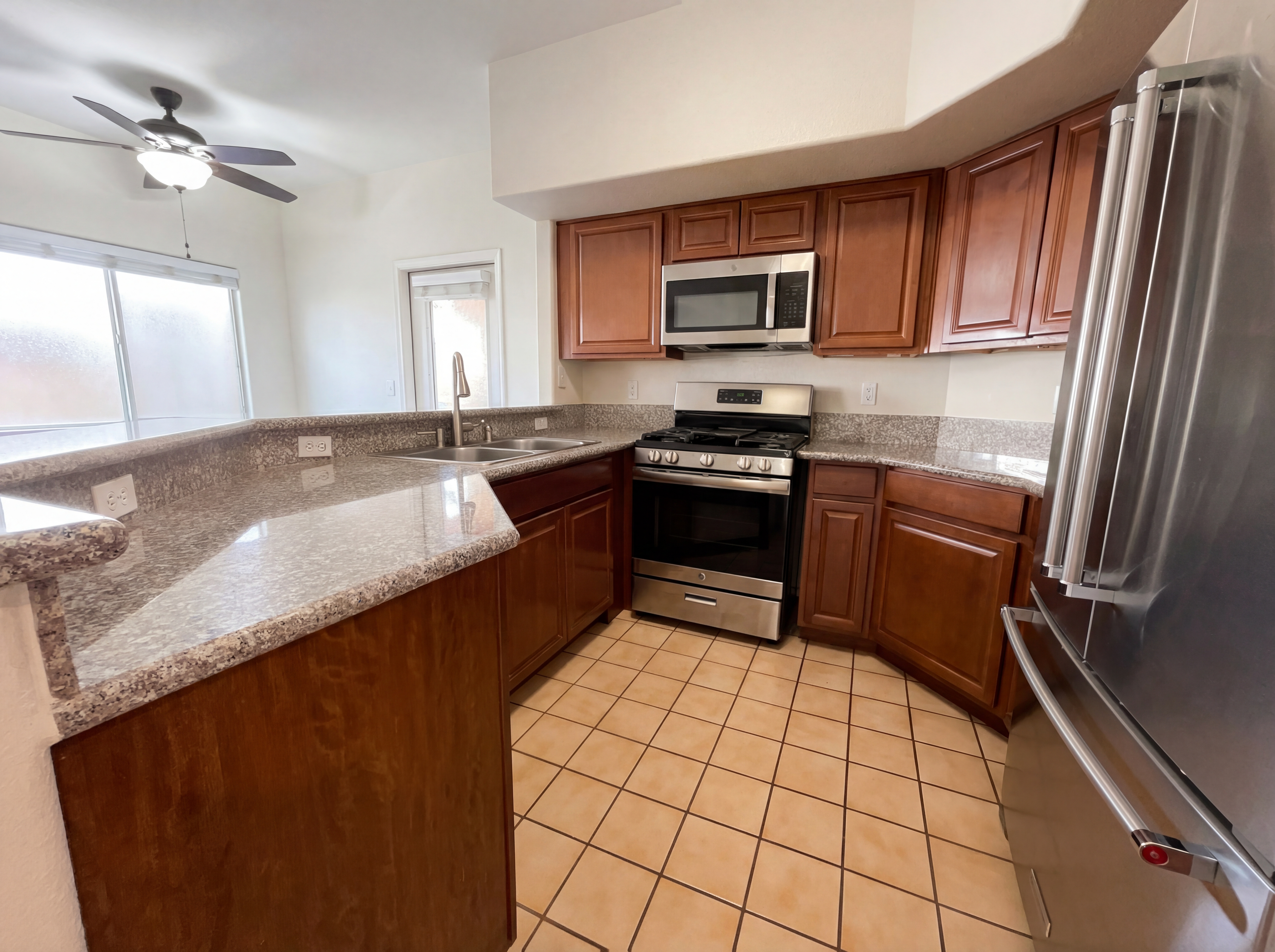 Photo 11 of 19 of 900 Heavenly Hills Ct, Las Vegas, NV