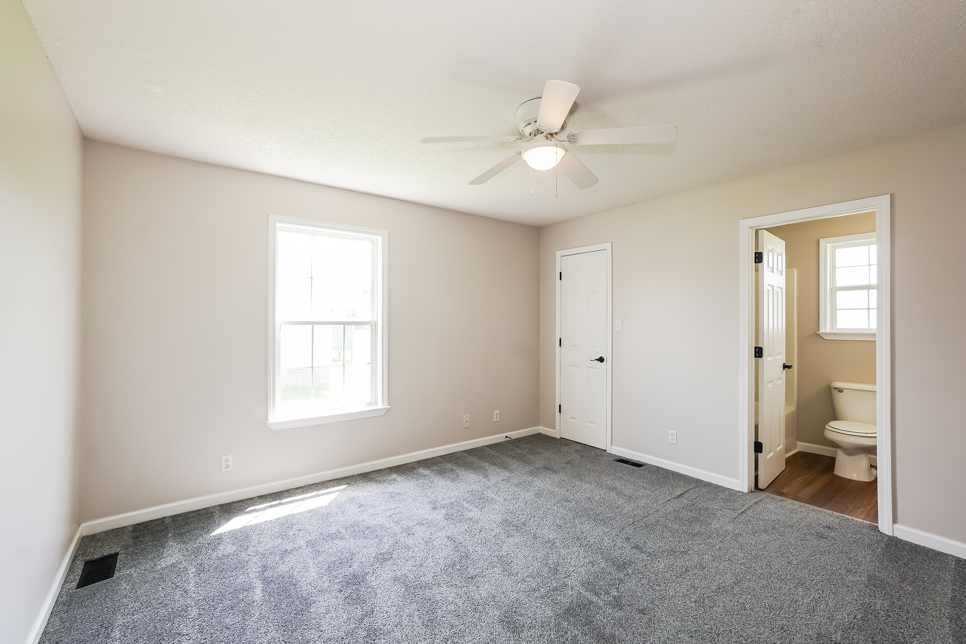 Photo 4 of 19 of 429 Filmore Rd, Oak Grove, KY