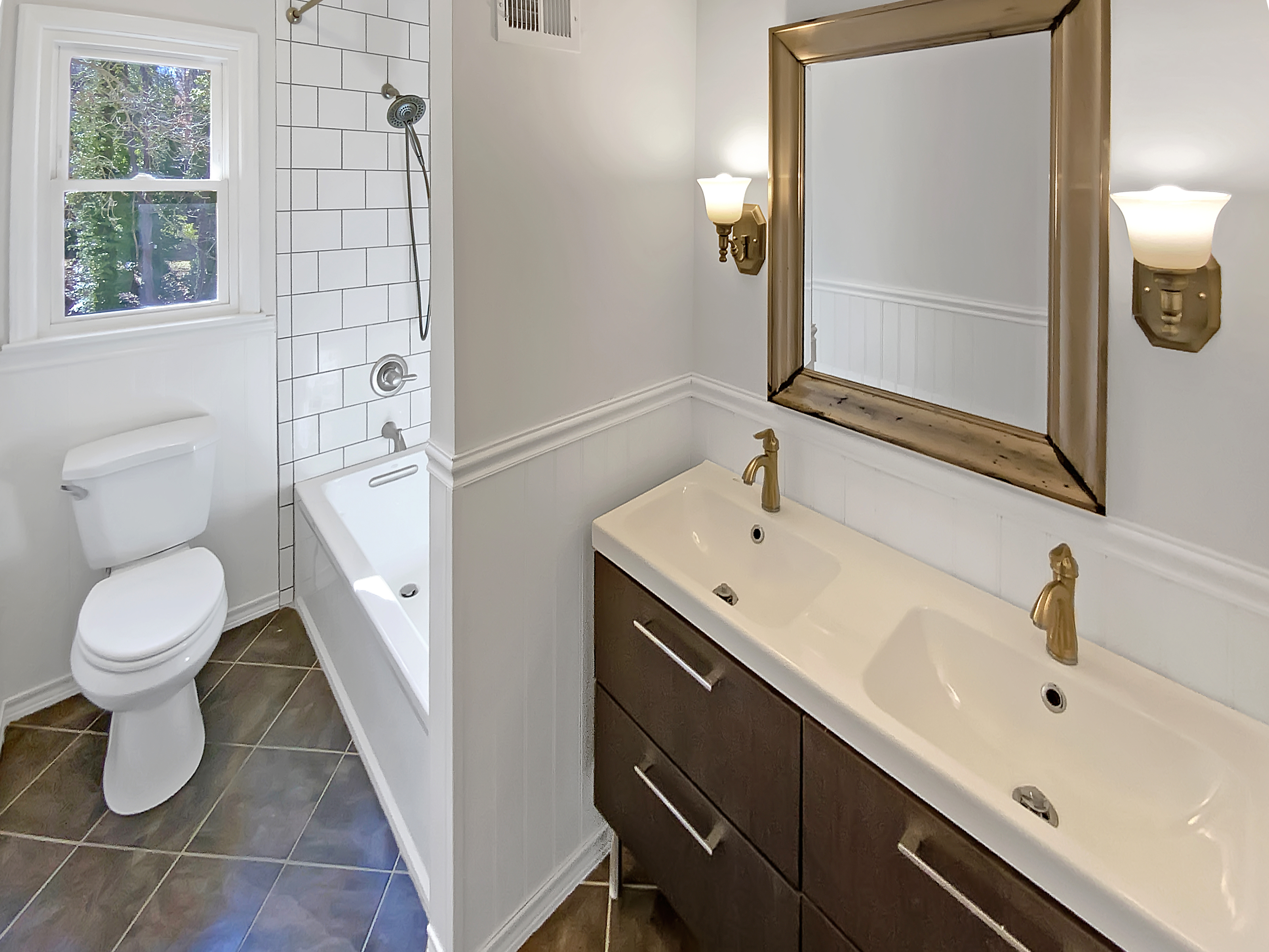 Photo 6 of 19 of 7401 Limerick Dr, Charlotte, NC