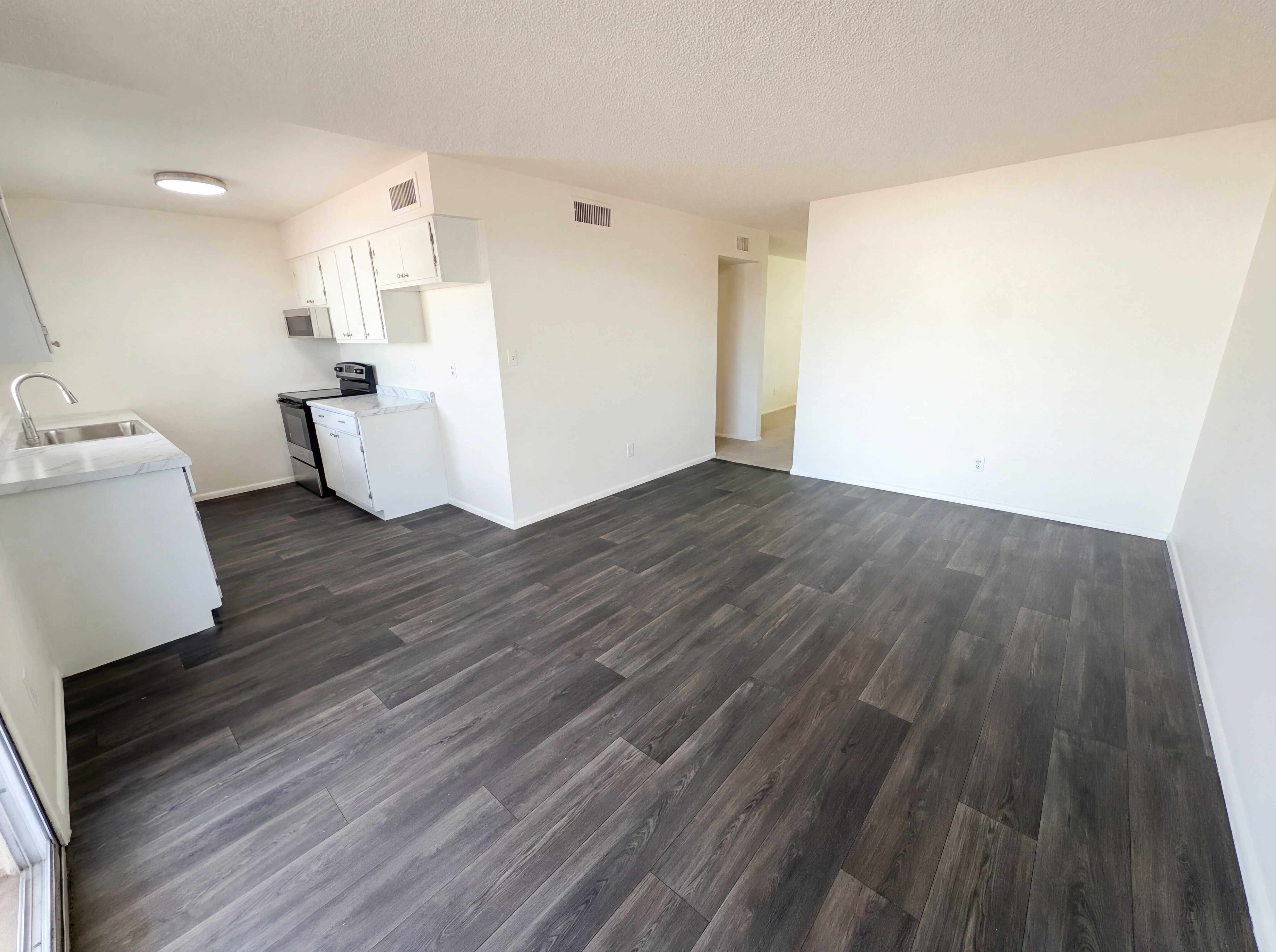 Photo 11 of 24 of 4150 W Medlock Dr, Phoenix, AZ