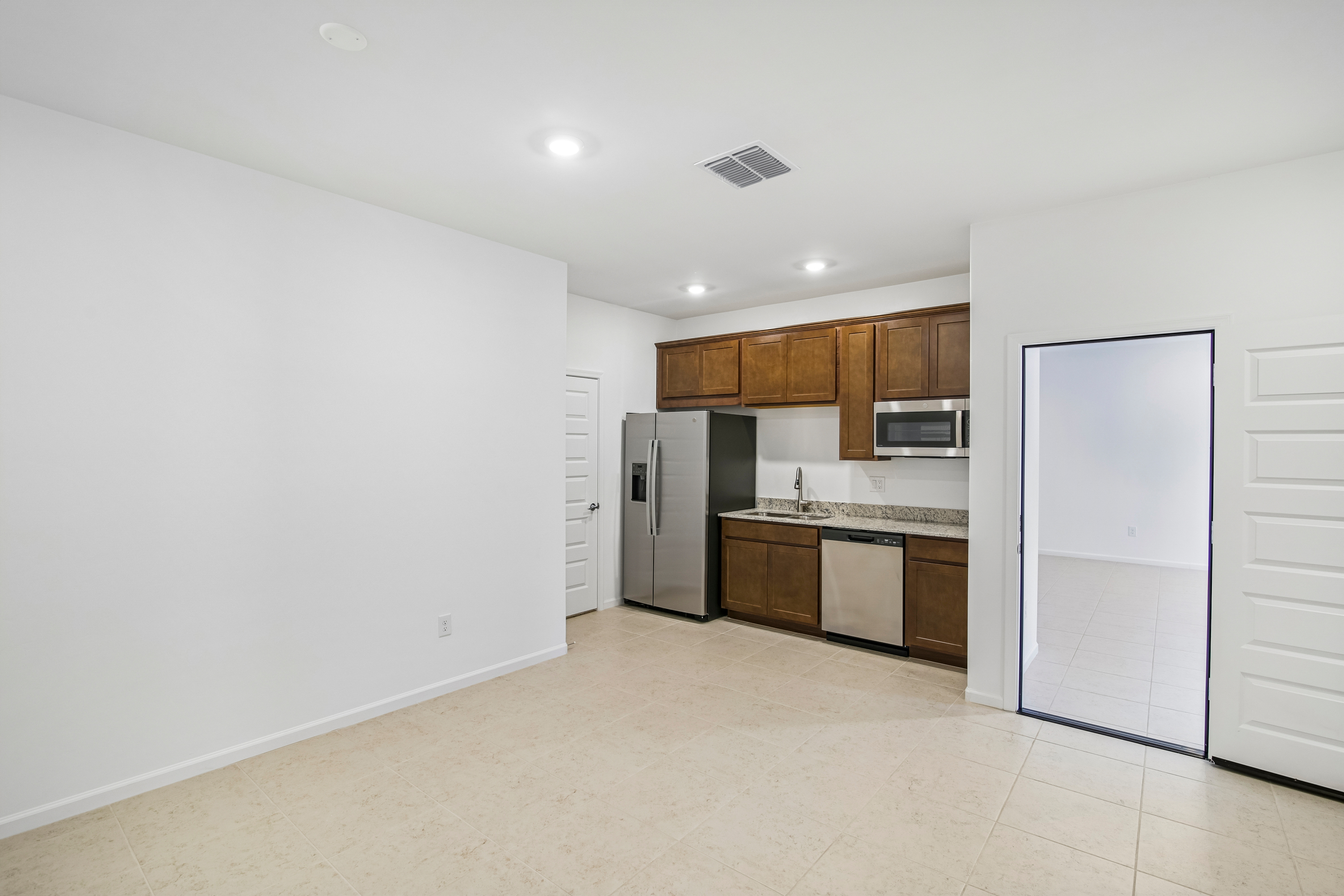 Photo 13 of 33 of 10453 W Beaman Ln, Marana, AZ