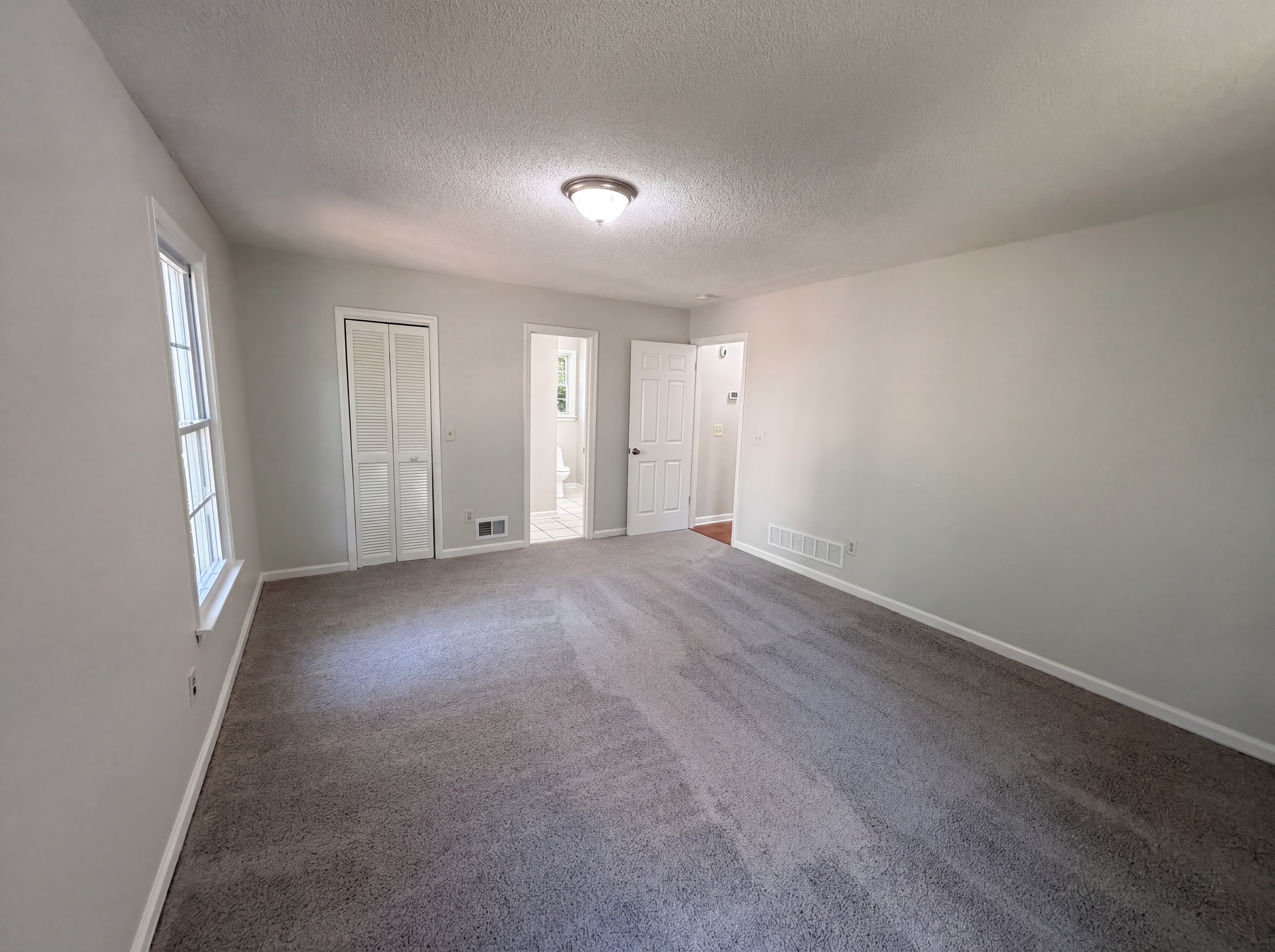 Photo 4 of 29 of 260 Woodwinds Dr, Columbia, SC