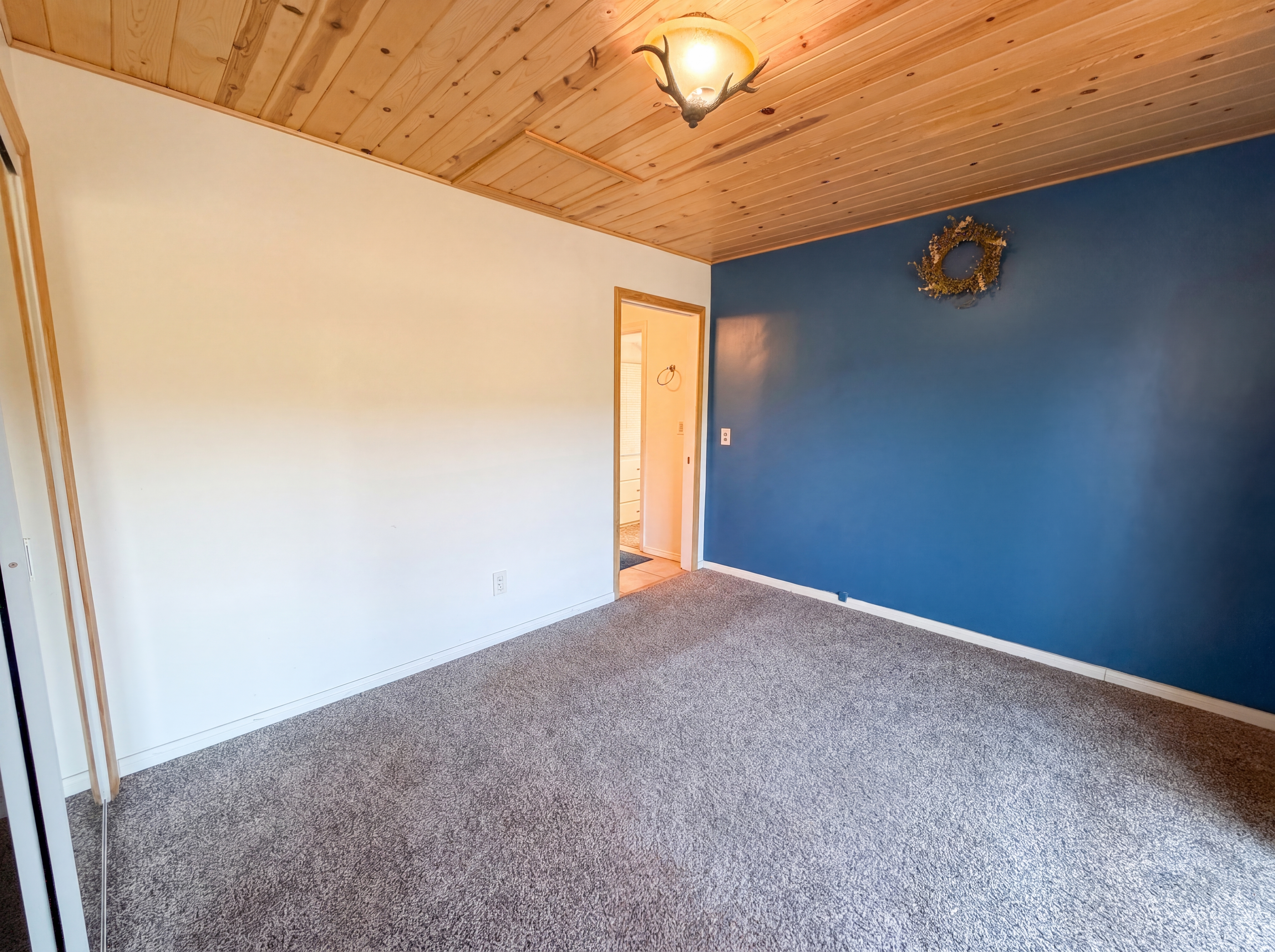 Photo 9 of 23 of 718 Blue Jay Rd, Big Bear Lake, CA