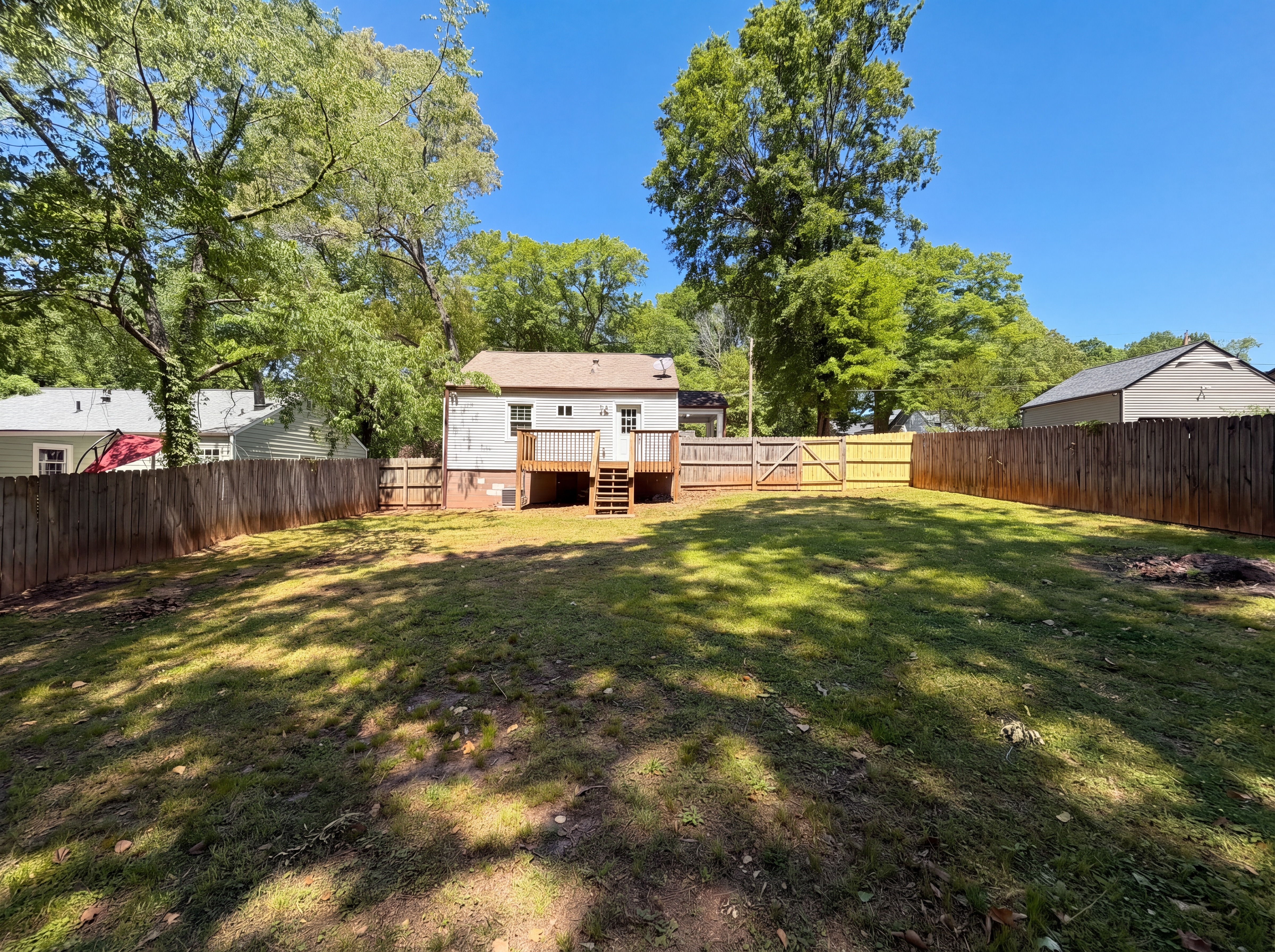 Photo 17 of 20 of 1918 Spring Ave, Atlanta, GA