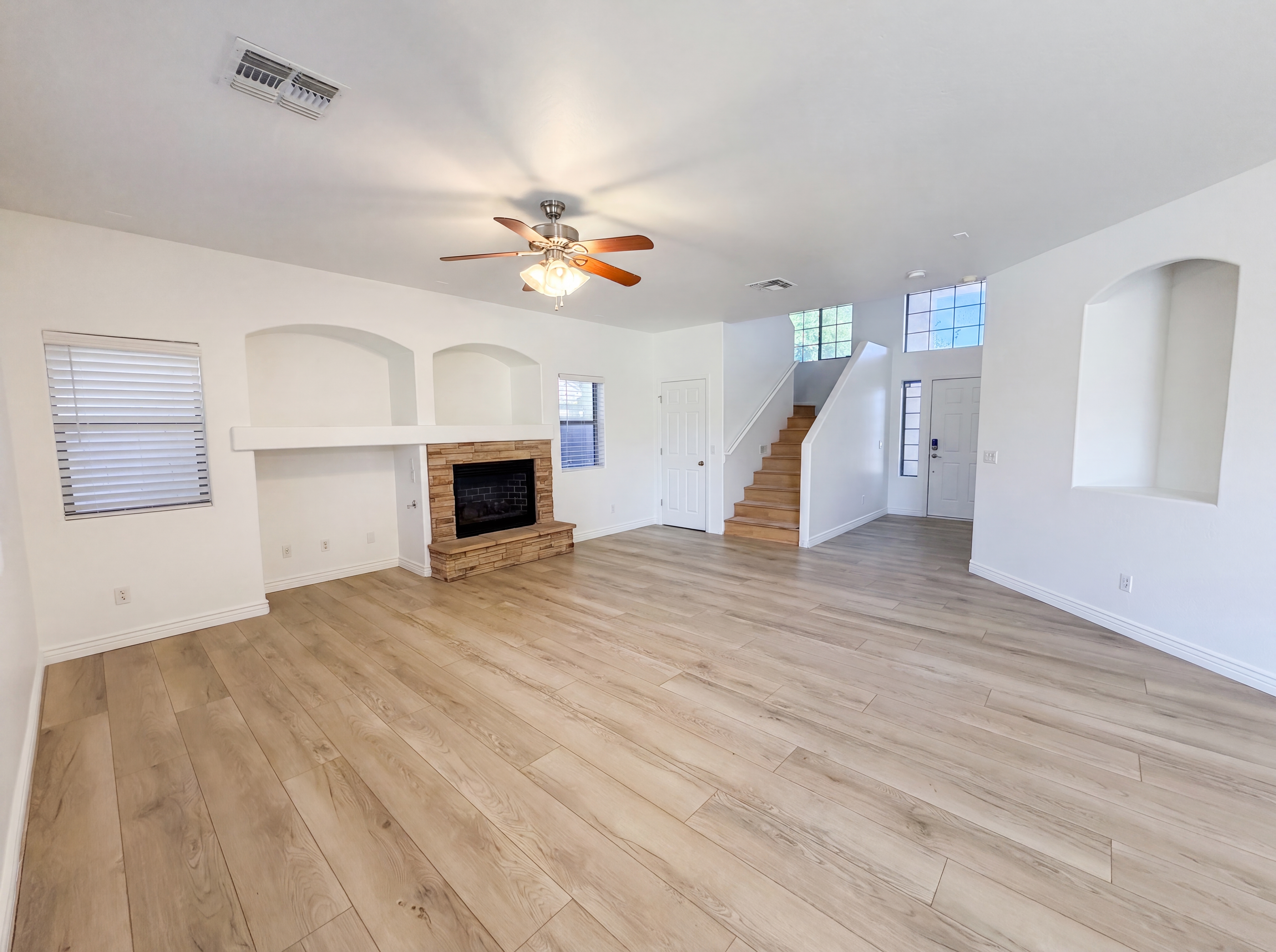 Photo 8 of 32 of 17249 W Cocopah St, Goodyear, AZ