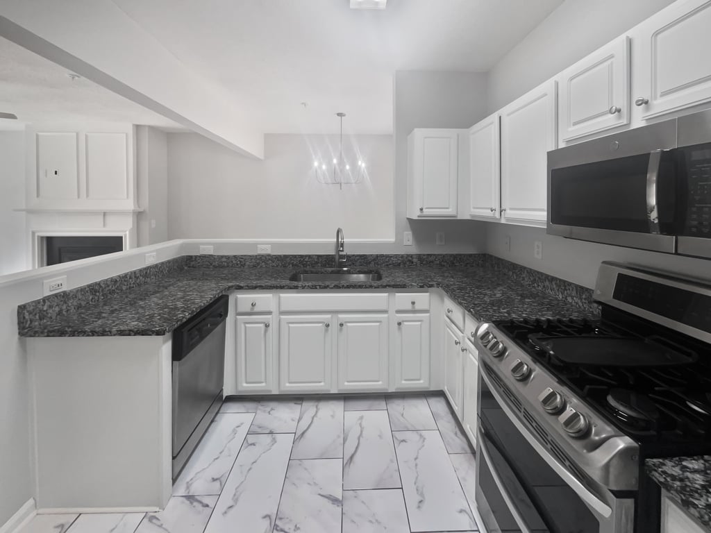 Photo 2 of 20 of 212 Riverstone Commons Cir, Canton, GA