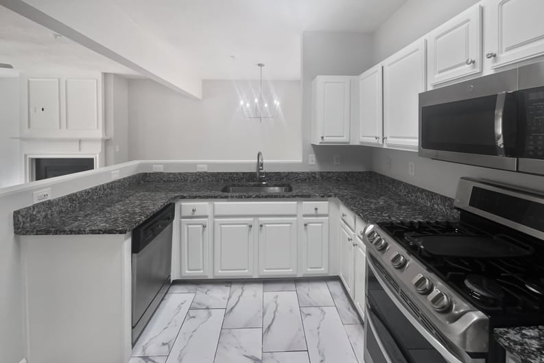 Property photo 2 of 212 Riverstone Commons Cir