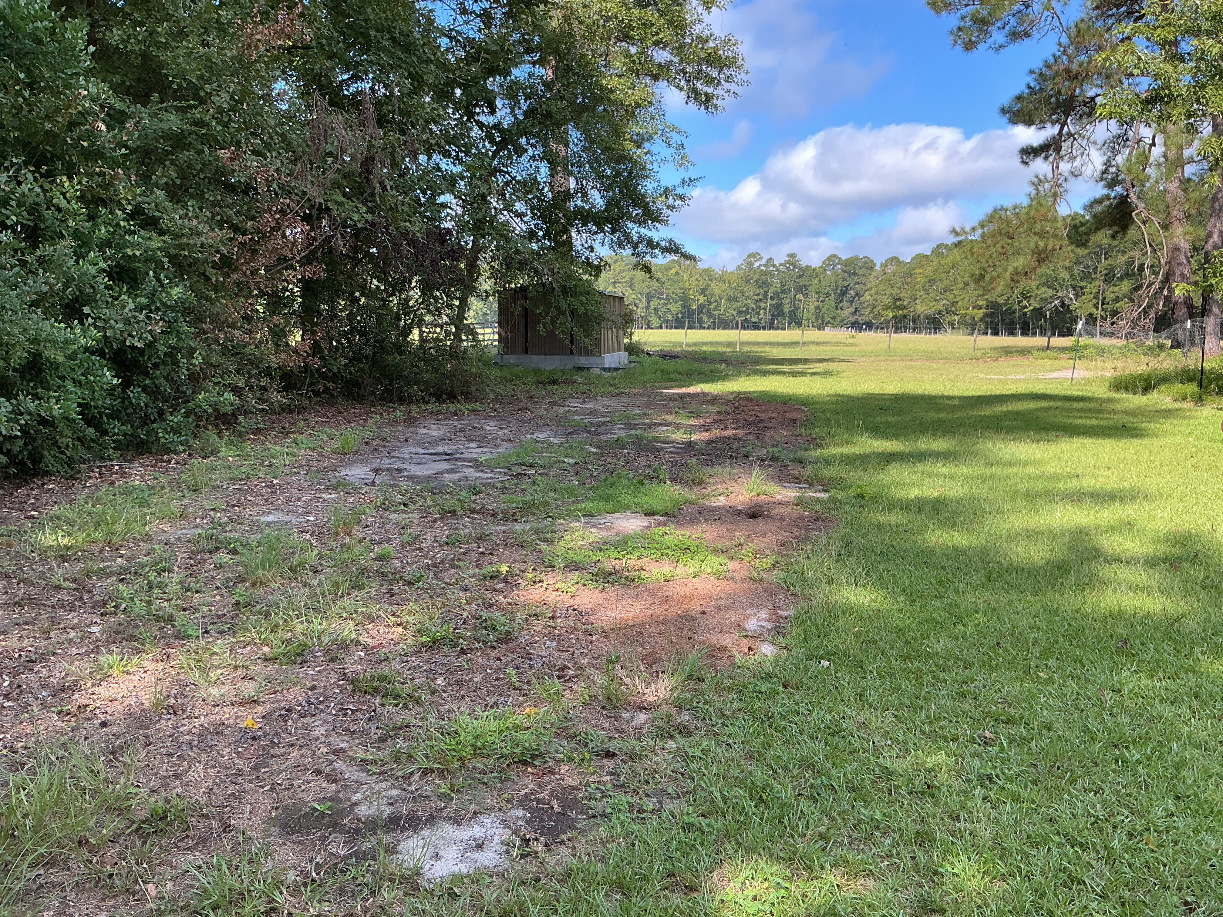 Photo 17 of 19 of 3417 Beulah Rd, Smoaks, SC