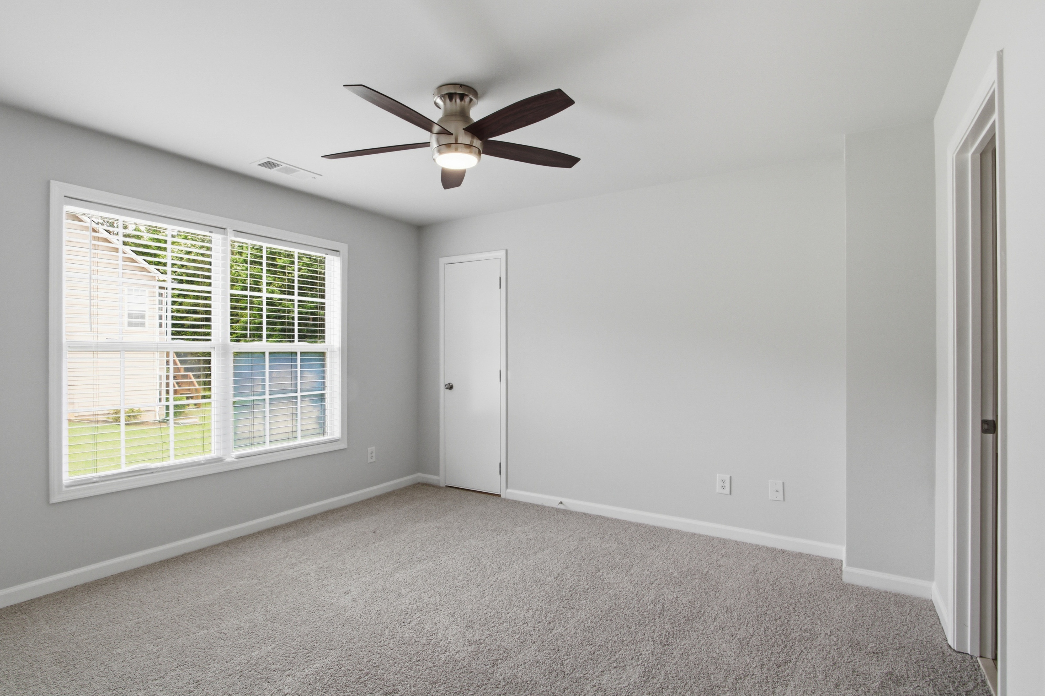 Photo 4 of 46 of 30 Roberson Dr NE, Cartersville, GA