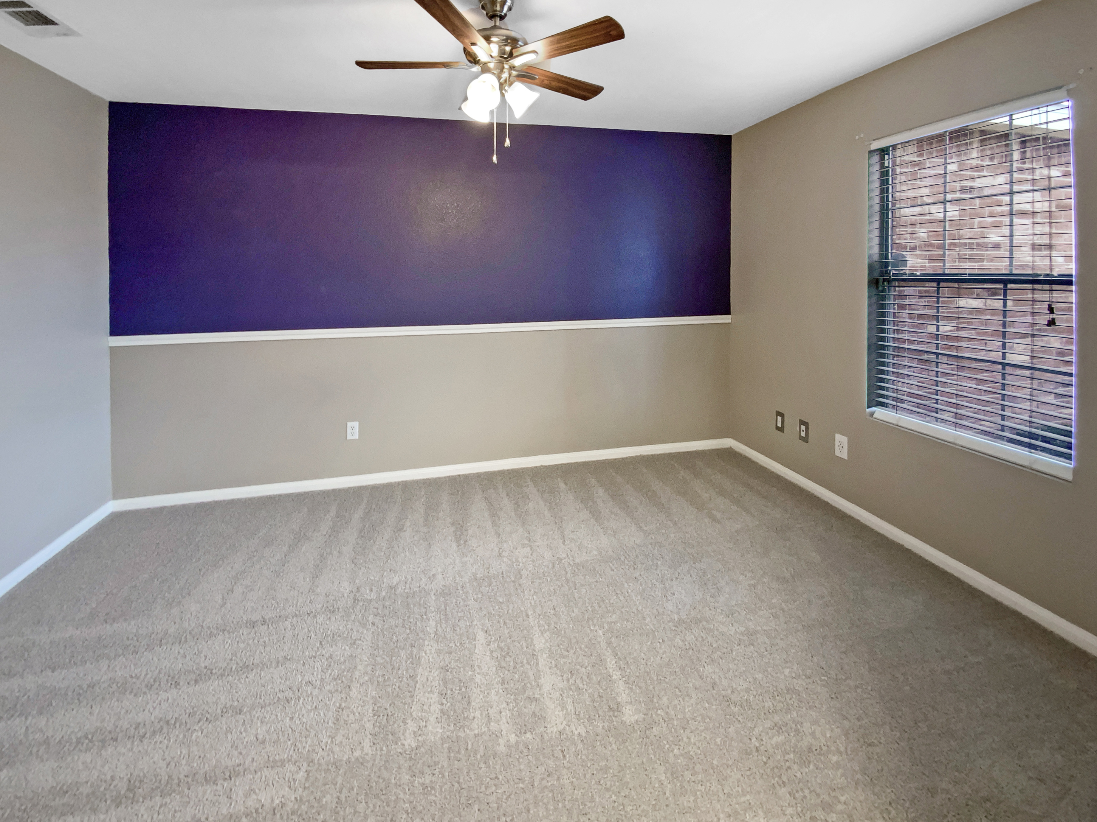 Photo 7 of 16 of 5202 Oster Dr, Killeen, TX