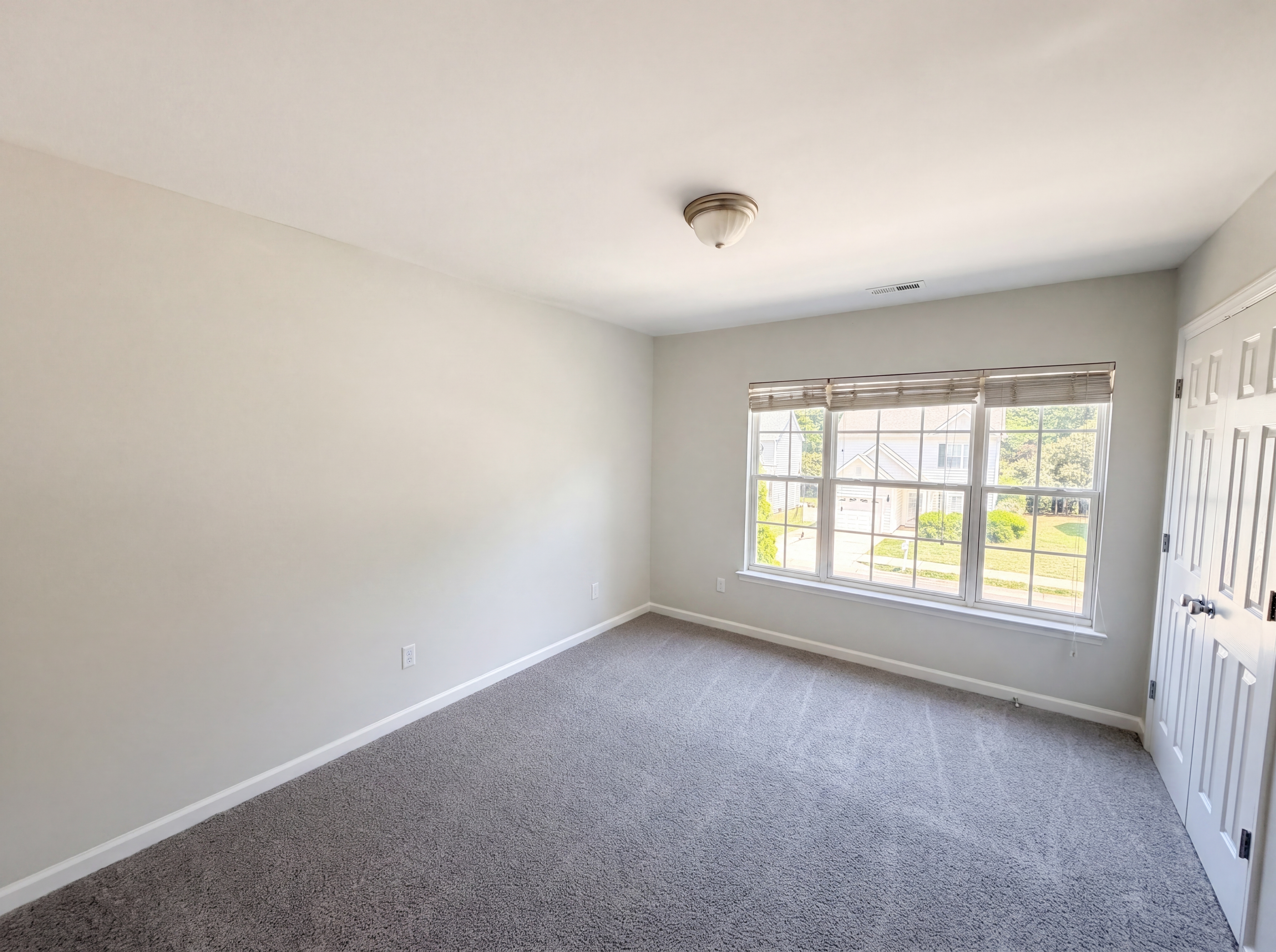 Photo 8 of 17 of 8409 Aztec Dawn Ct, Raleigh, NC